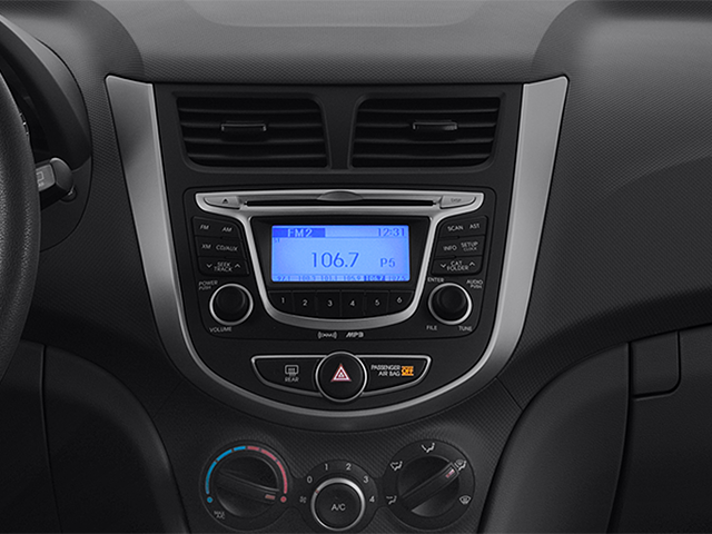 2013 Hyundai Accent 5-Door GS