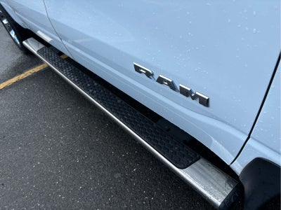 2022 RAM 1500 Big Horn Crew Cab 4x4 5'7" Box