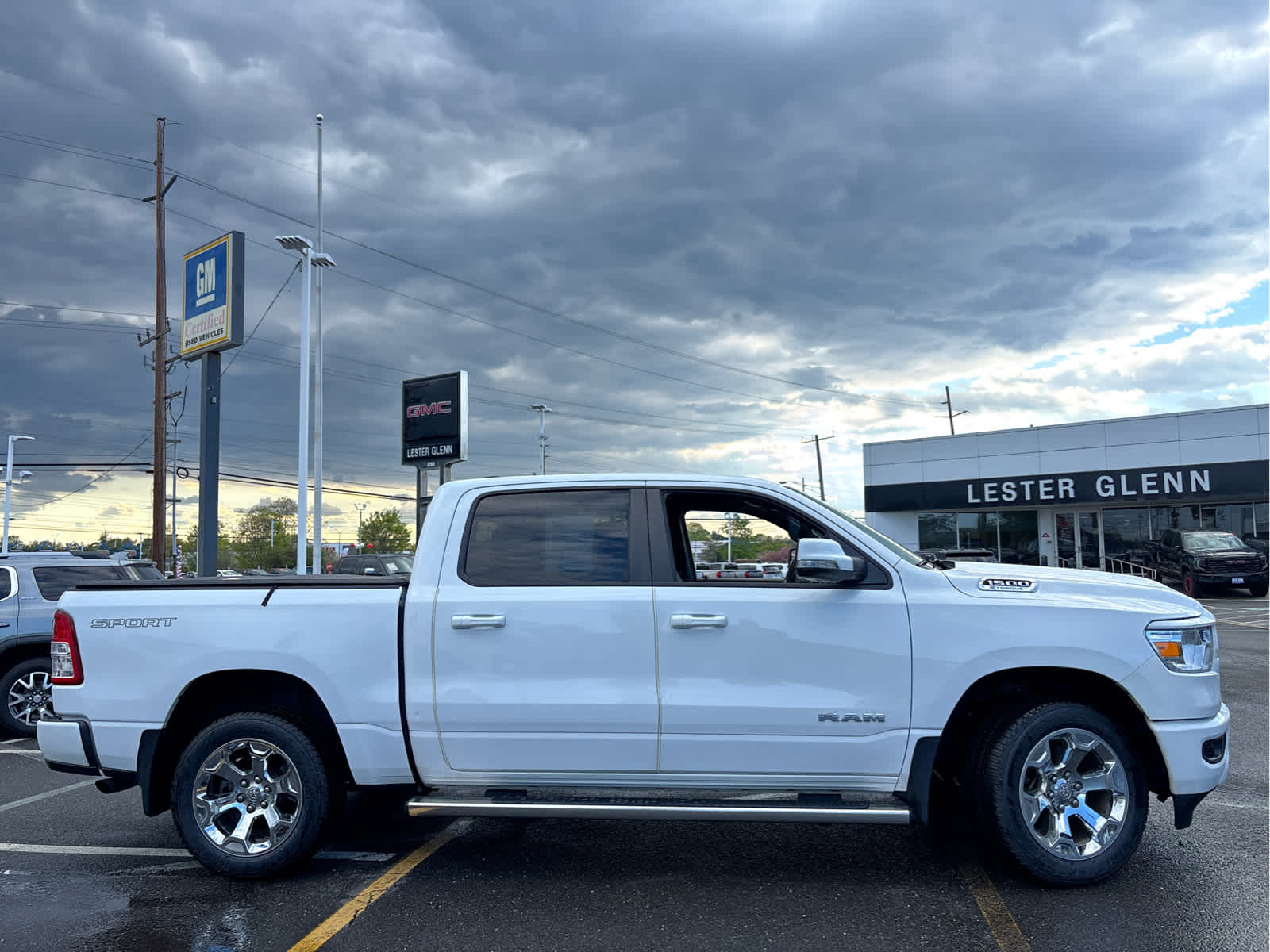 2022 RAM 1500 Big Horn Crew Cab 4x4 5'7" Box