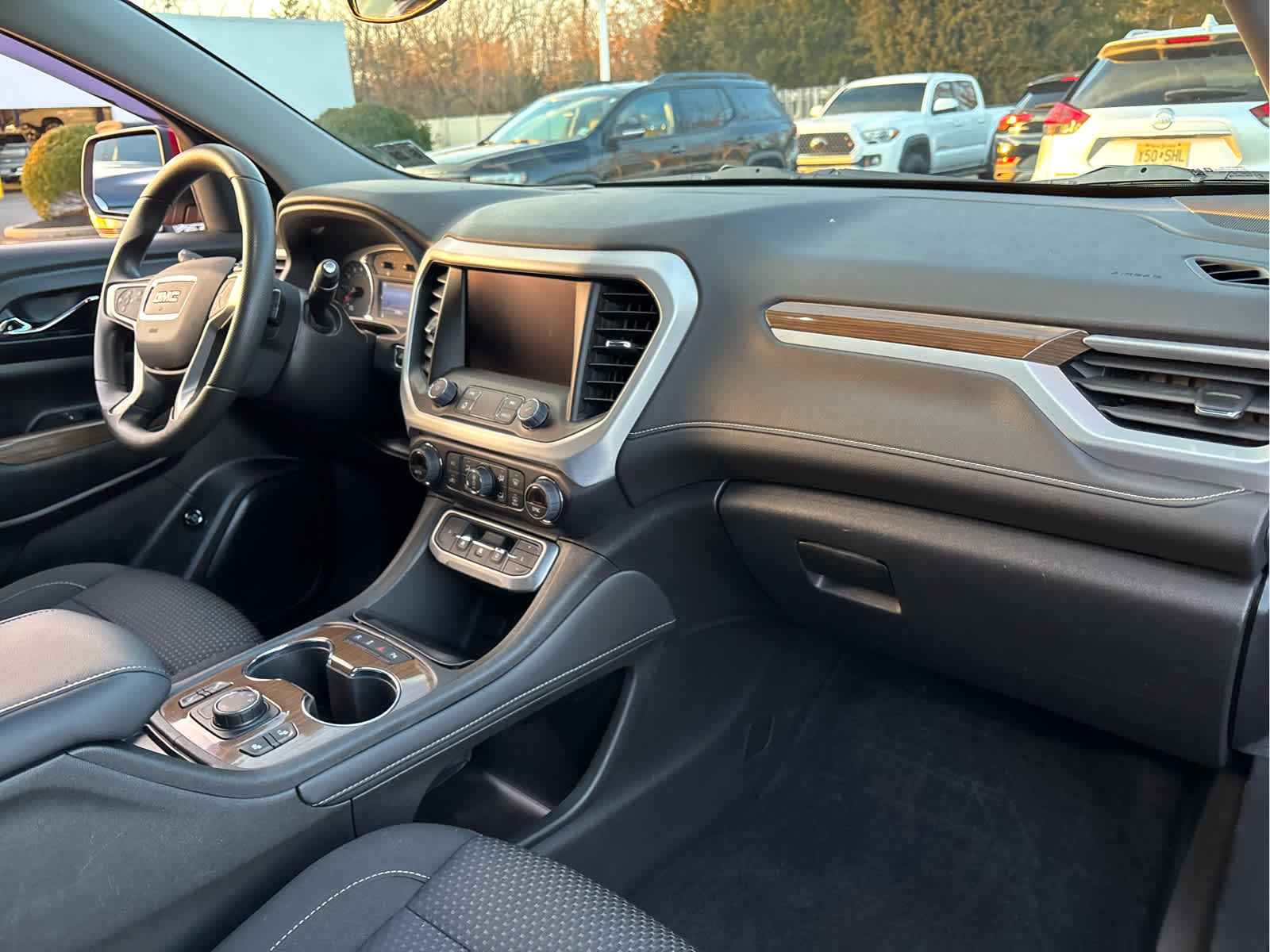 2023 GMC Acadia SLE