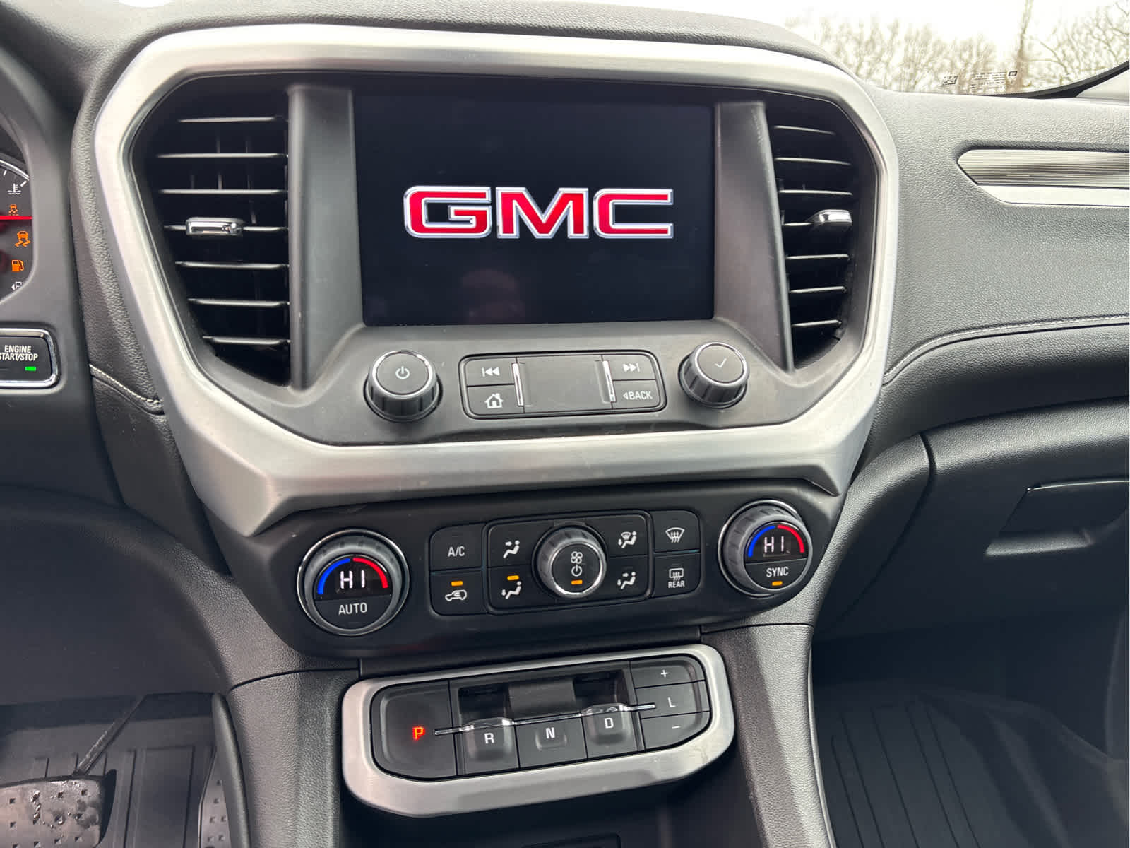 2023 GMC Acadia SLT