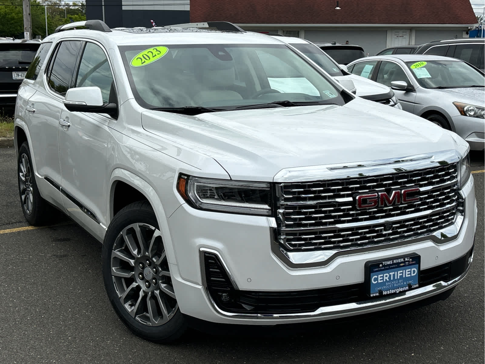 2023 GMC Acadia Denali