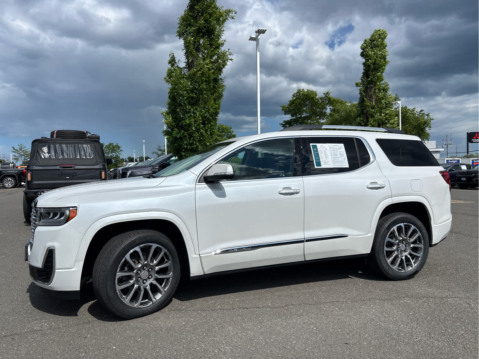 2023 GMC Acadia Denali
