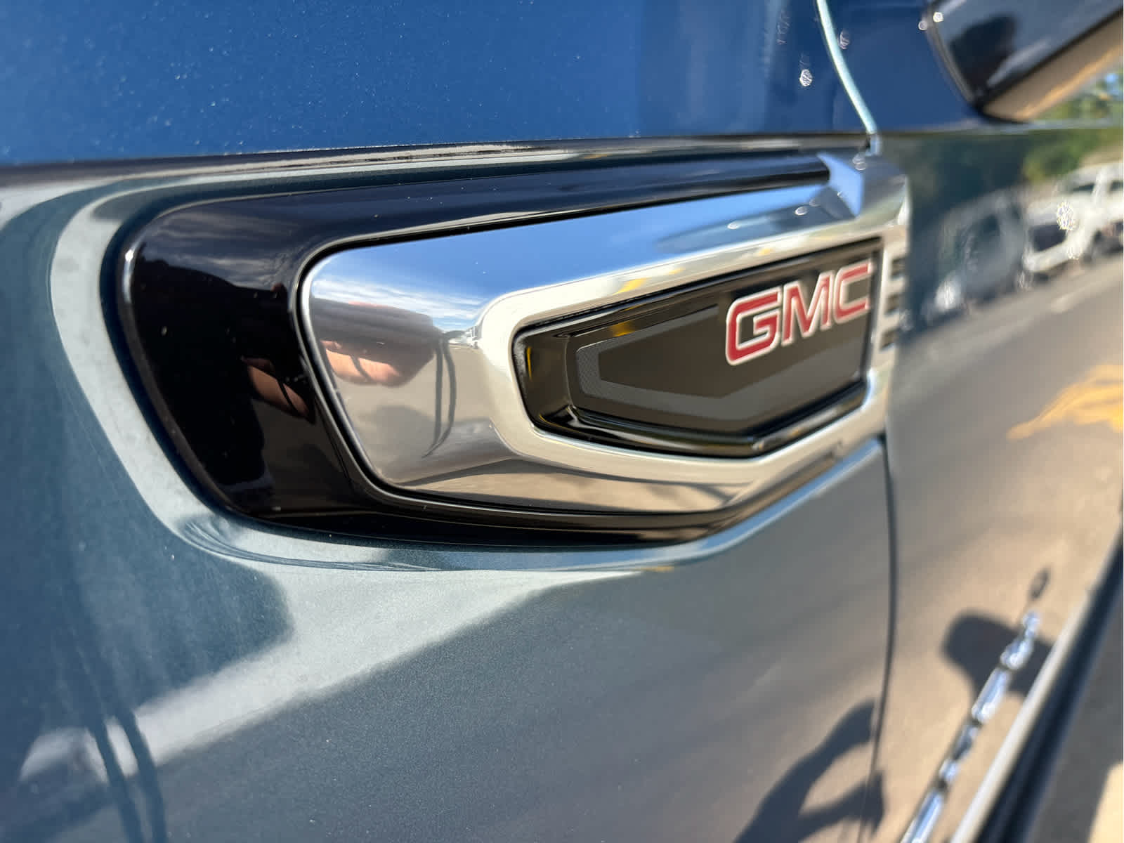2025 GMC Yukon Denali - Photo 25