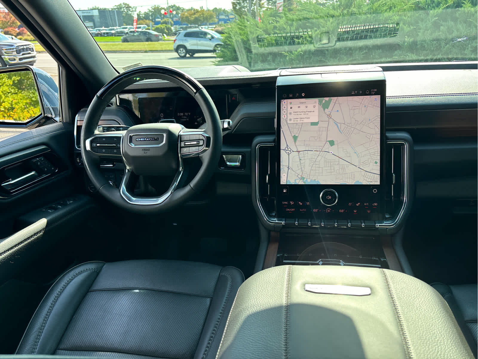 2025 GMC Yukon Denali - Photo 27