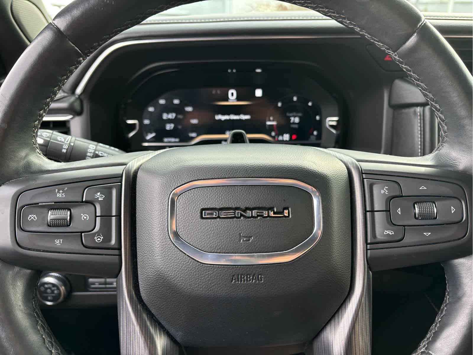 2023 GMC Yukon Denali Ultimate