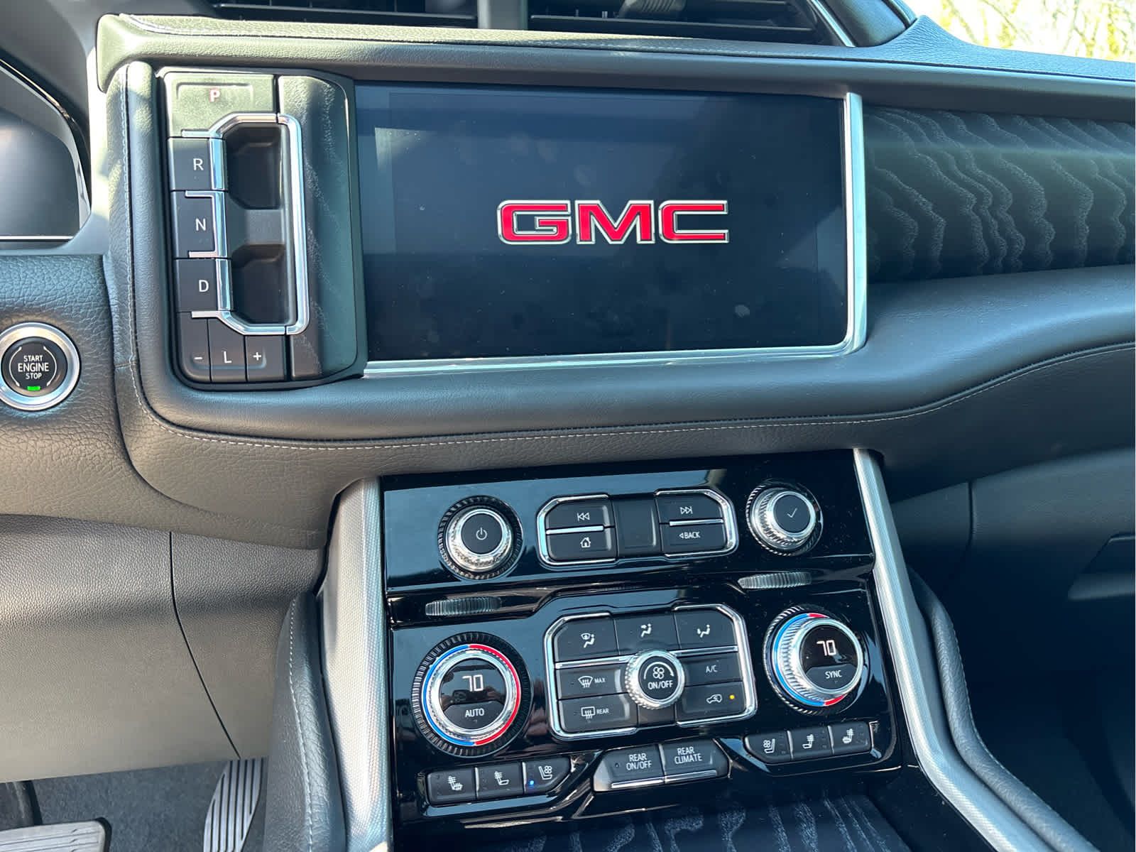 2022 GMC Yukon XL Denali