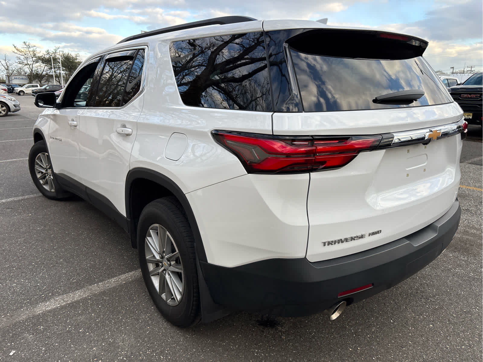 2023 Chevrolet Traverse LT Cloth