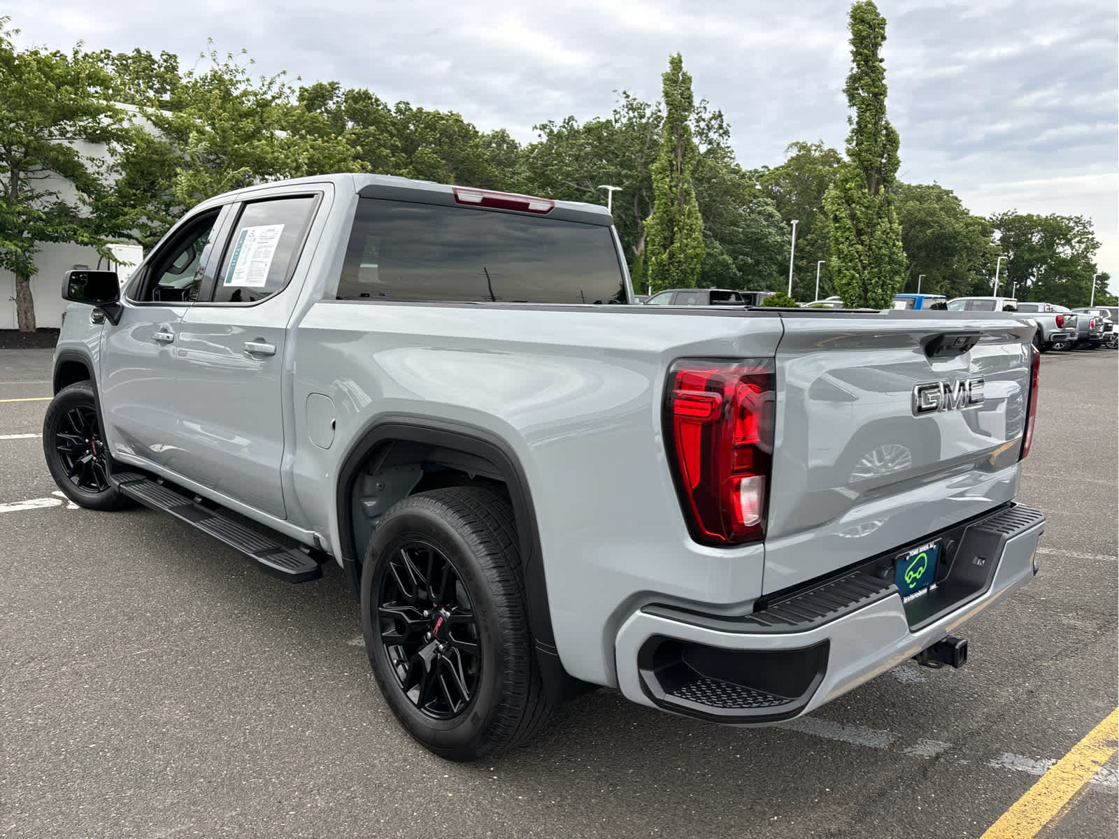 2024 GMC Sierra 1500 Elevation