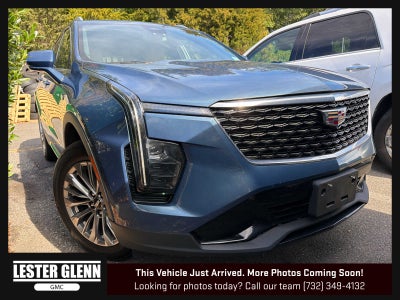 2024 Cadillac XT4 Premium Luxury