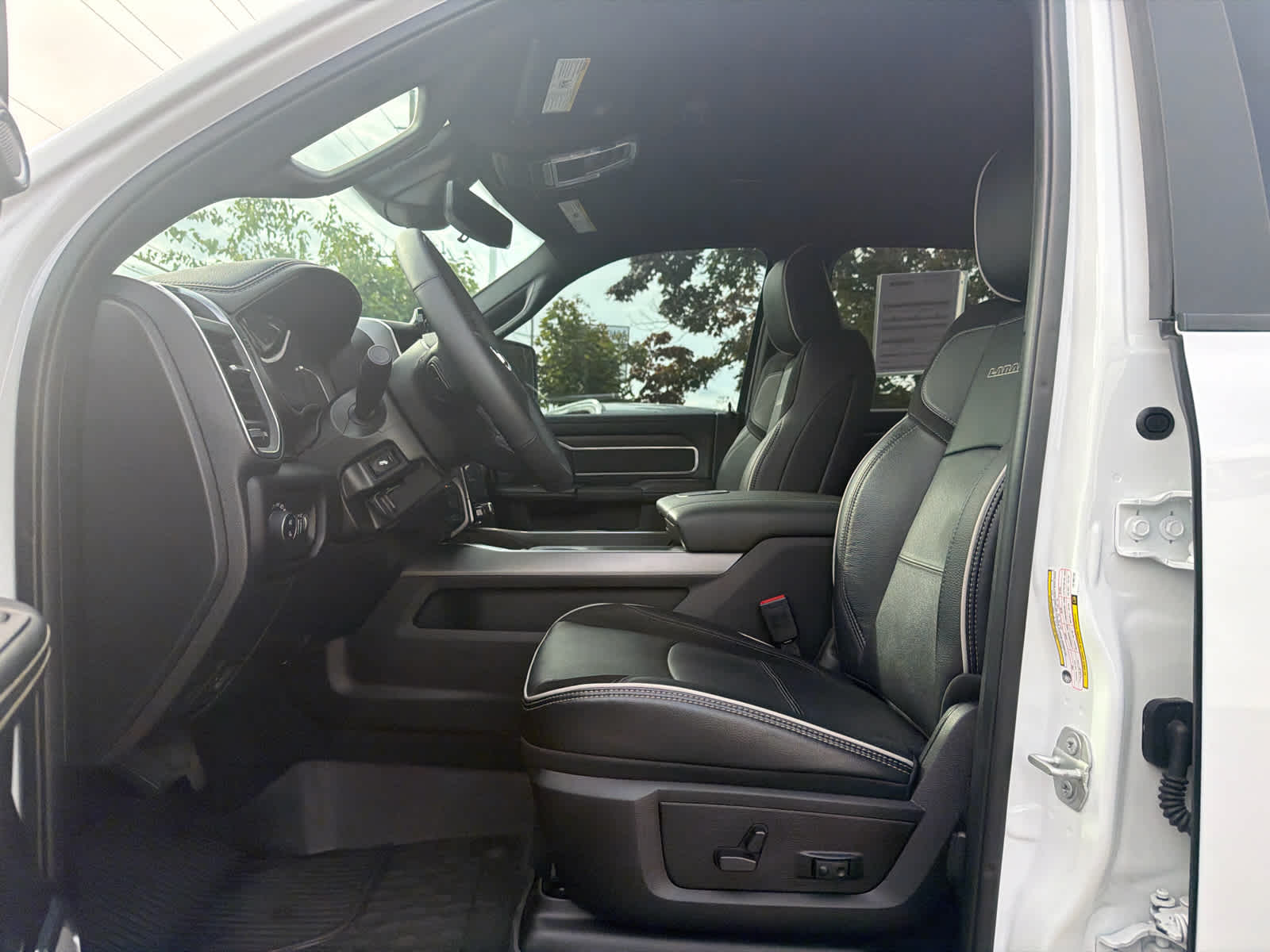 2026 RAM 2500 Laramie Crew Cab 4x4 6'4" Box