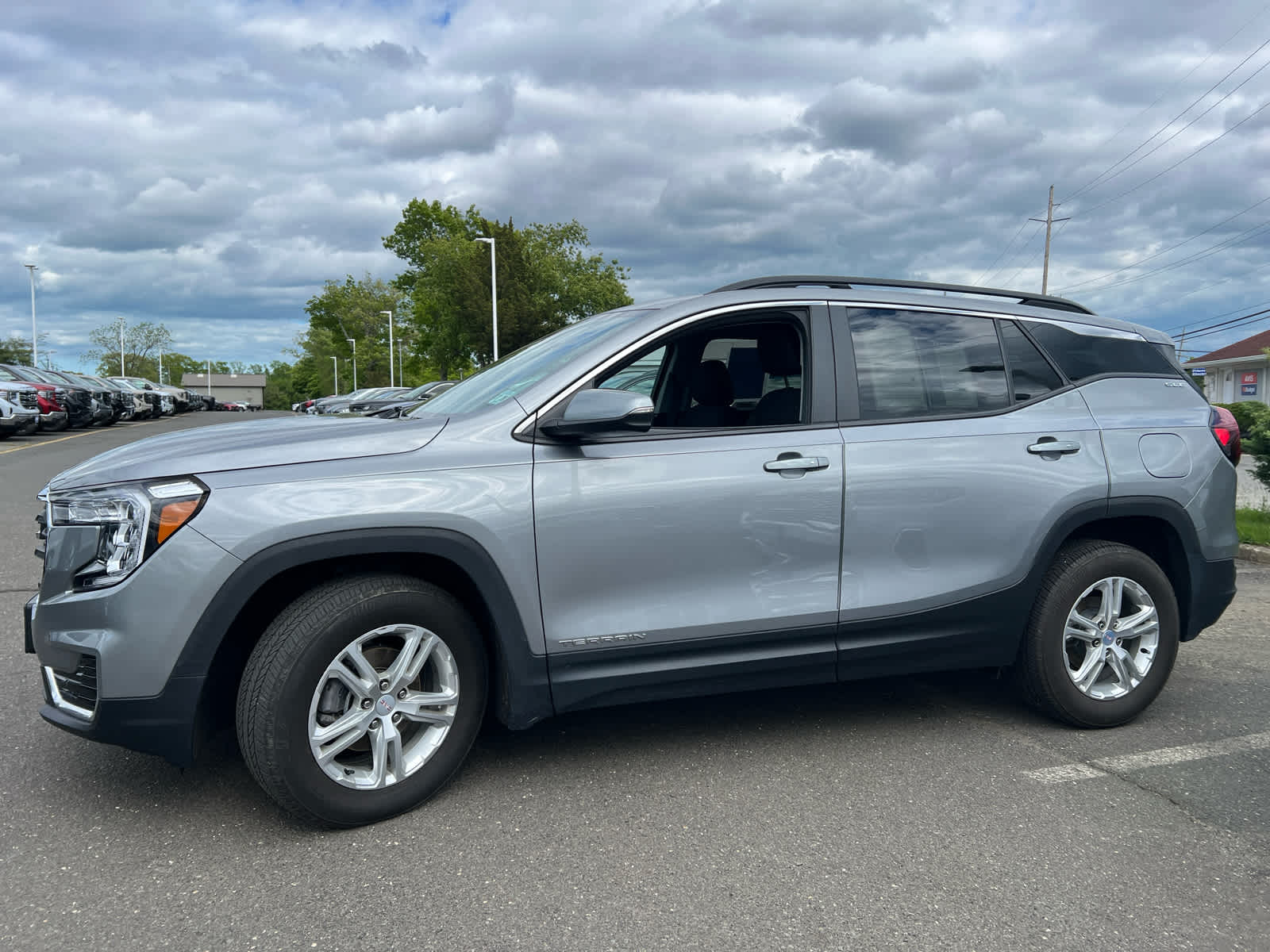 2023 GMC Terrain SLE