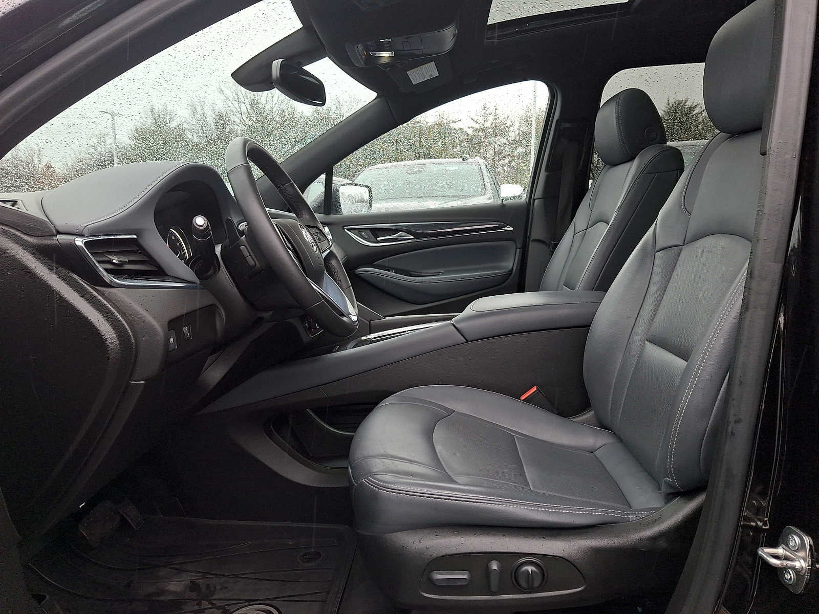 2022 Buick Enclave Essence