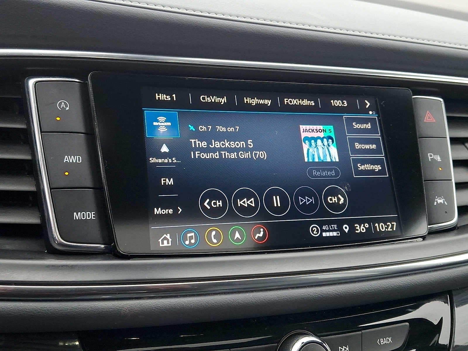 2022 Buick Enclave Essence