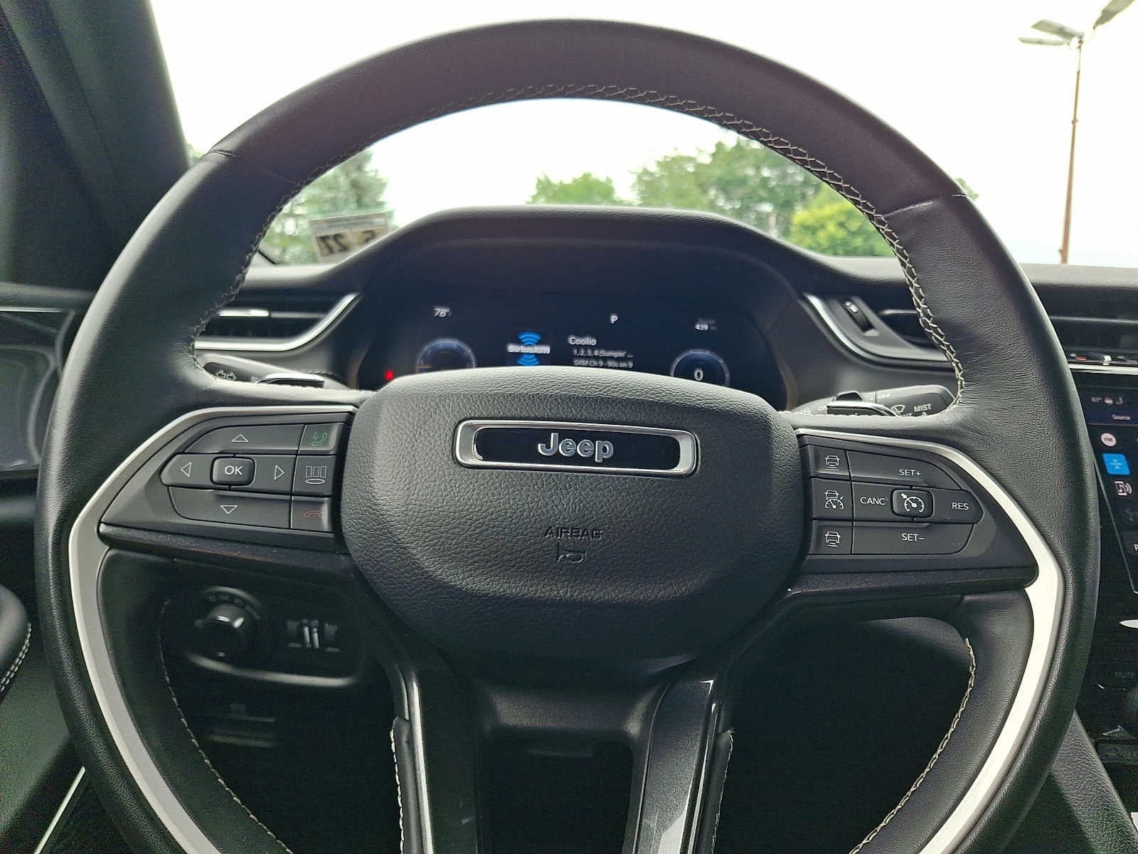 2022 Jeep Grand Cherokee Altitude