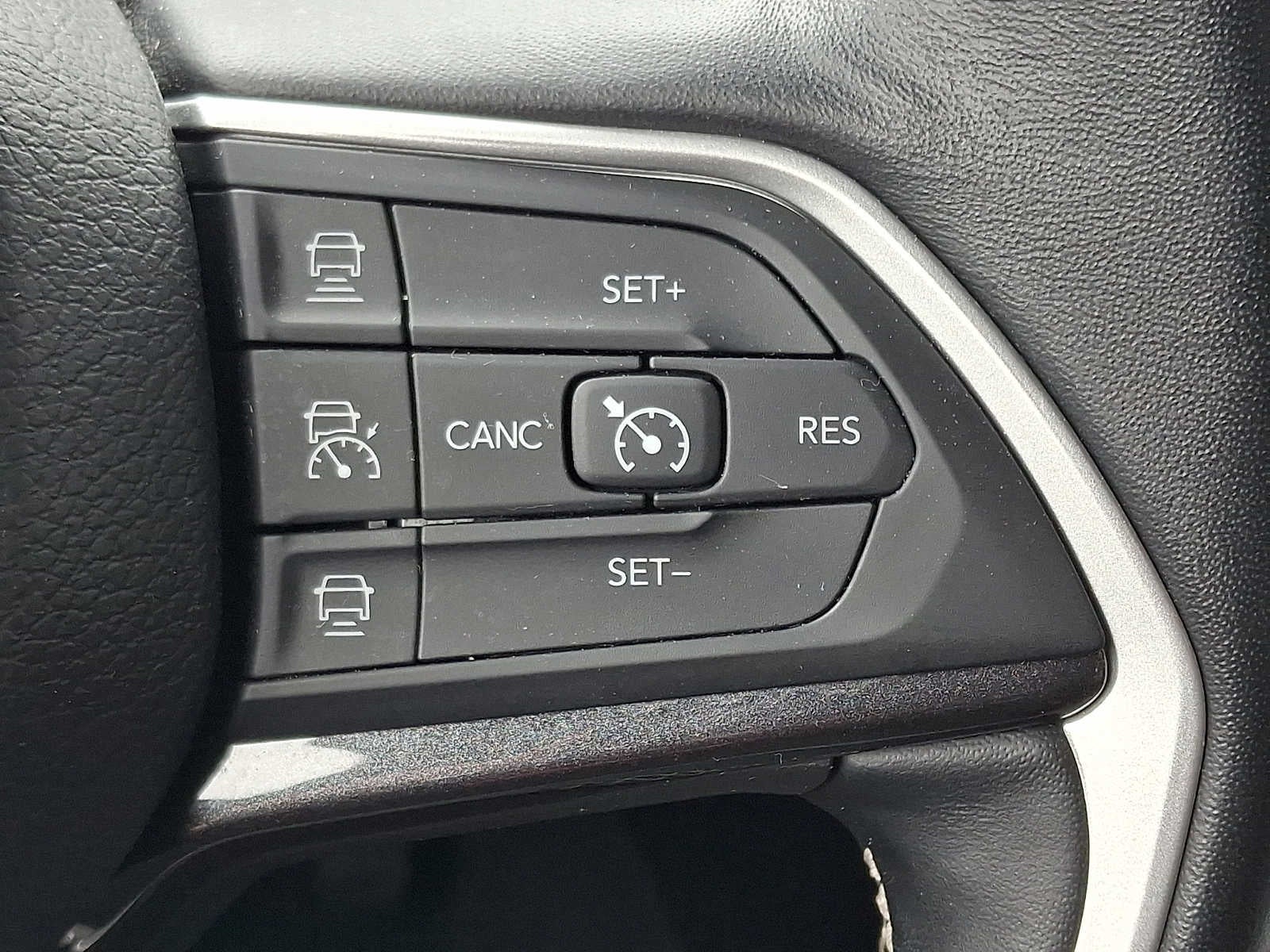 2022 Jeep Grand Cherokee Altitude