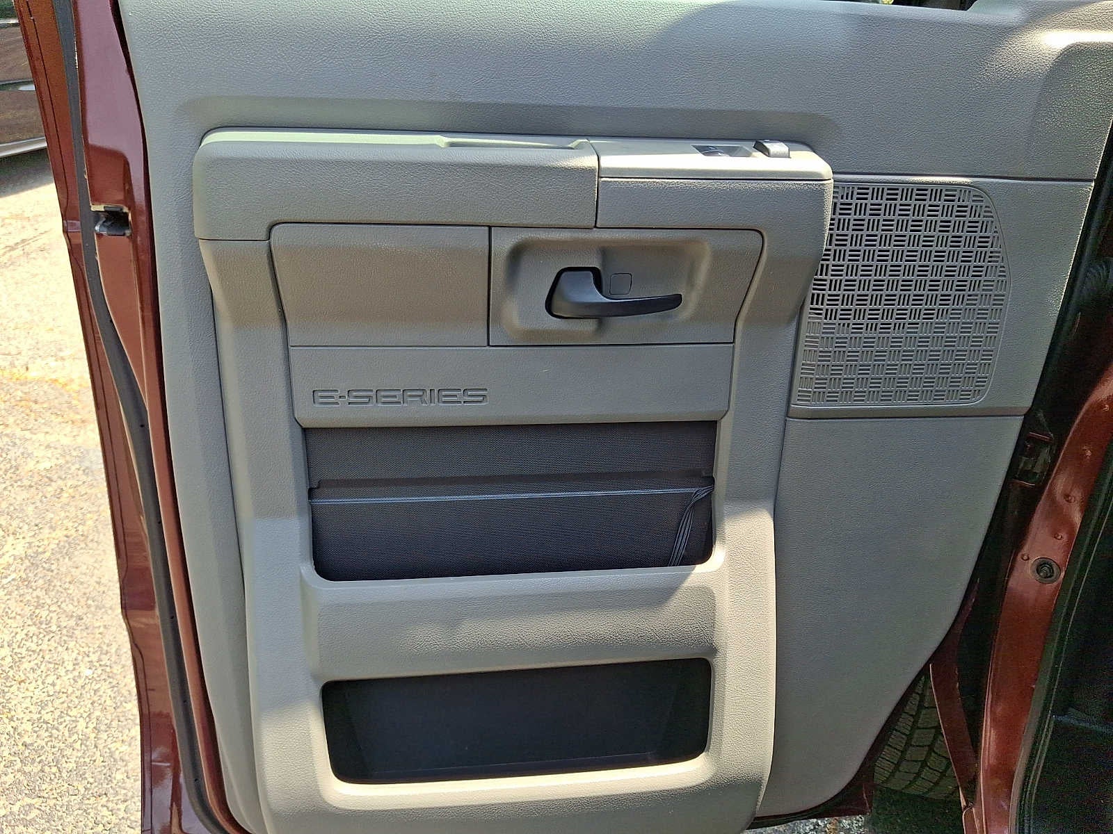 2010 Ford Econoline Wagon XL