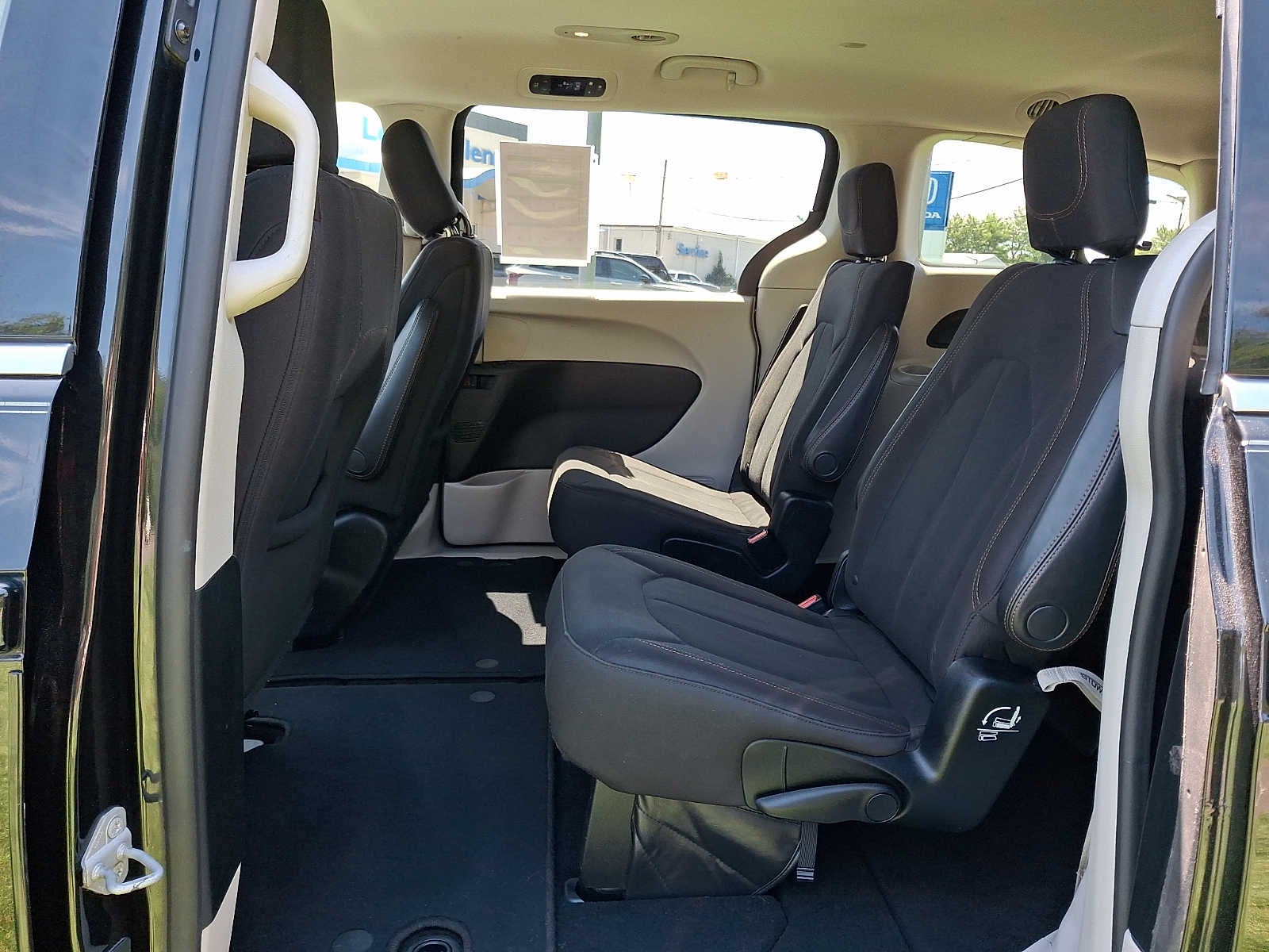 2017 Chrysler Pacifica LX