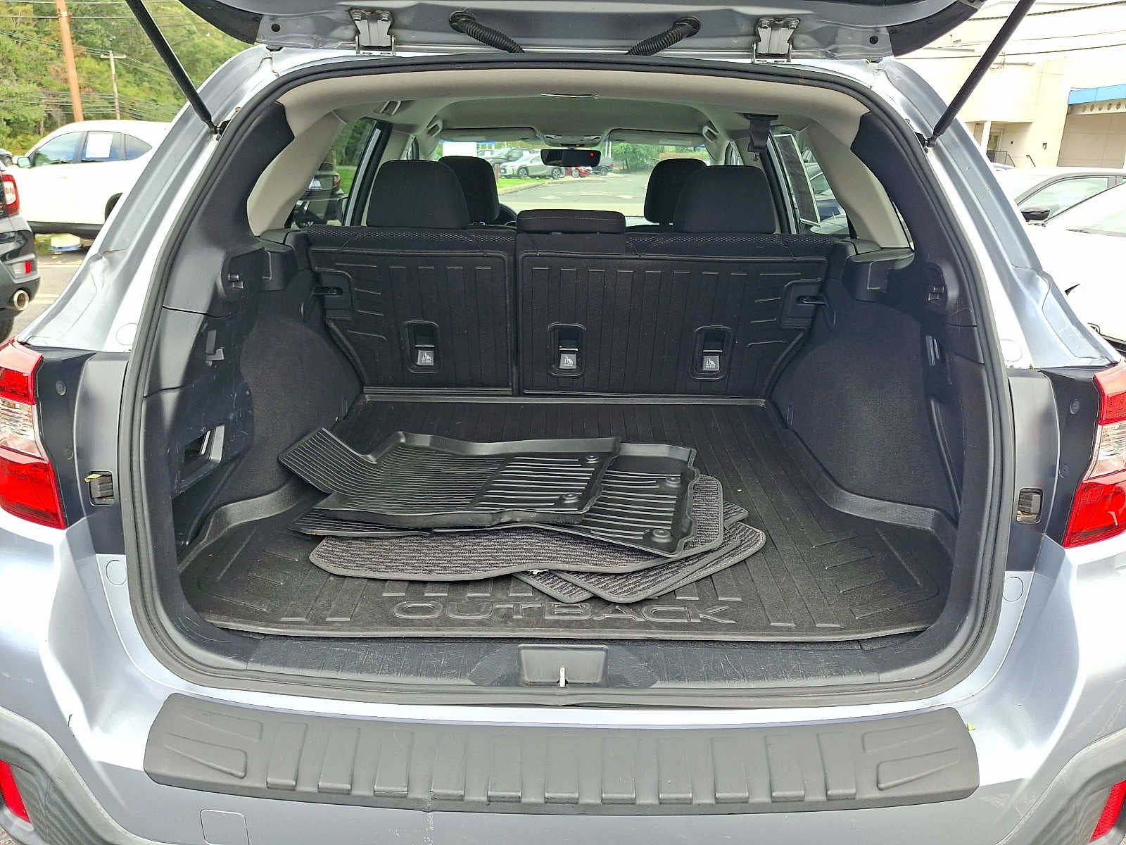 2018 Subaru Outback Premium