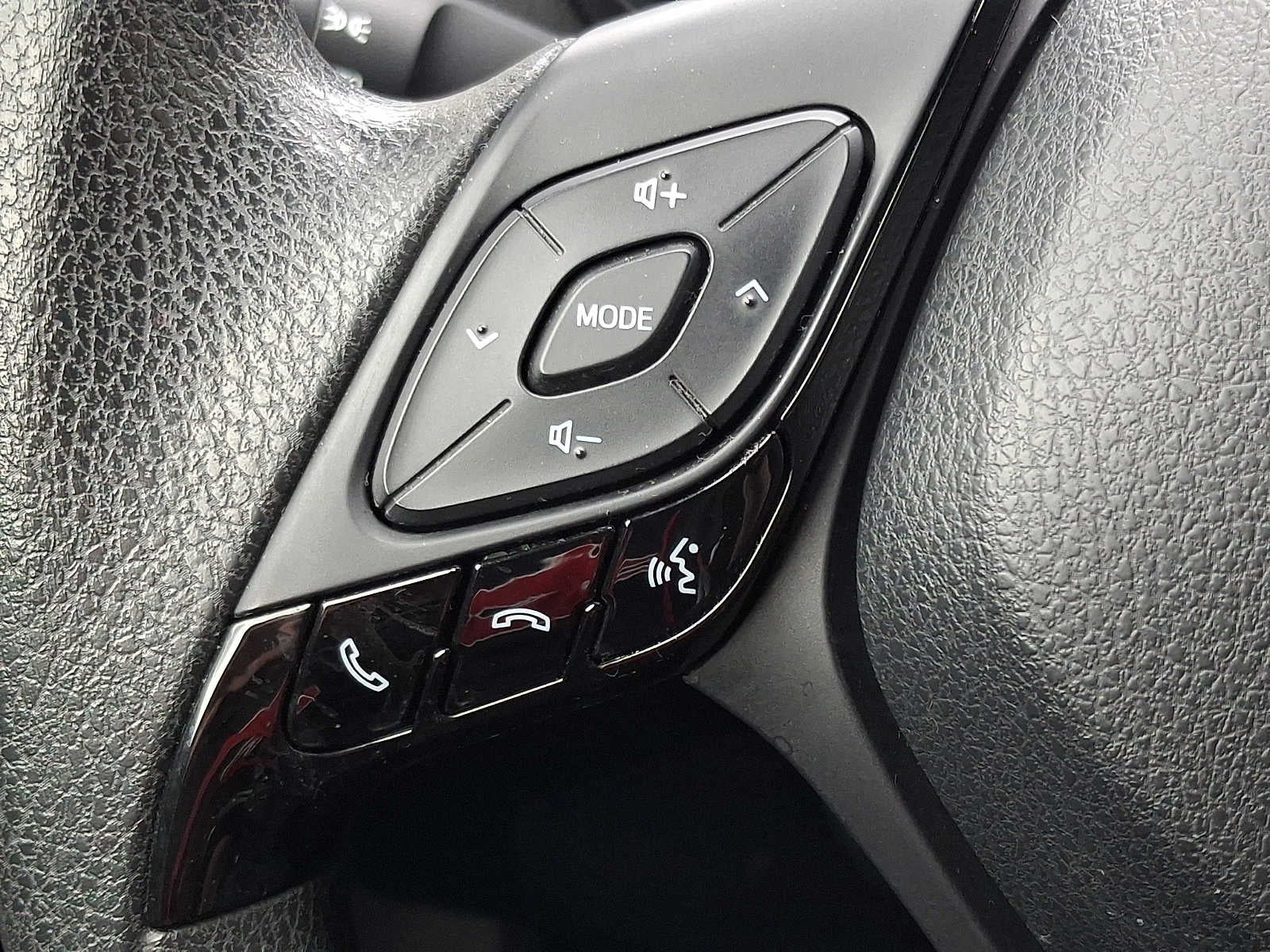 2020 Toyota C-HR LE