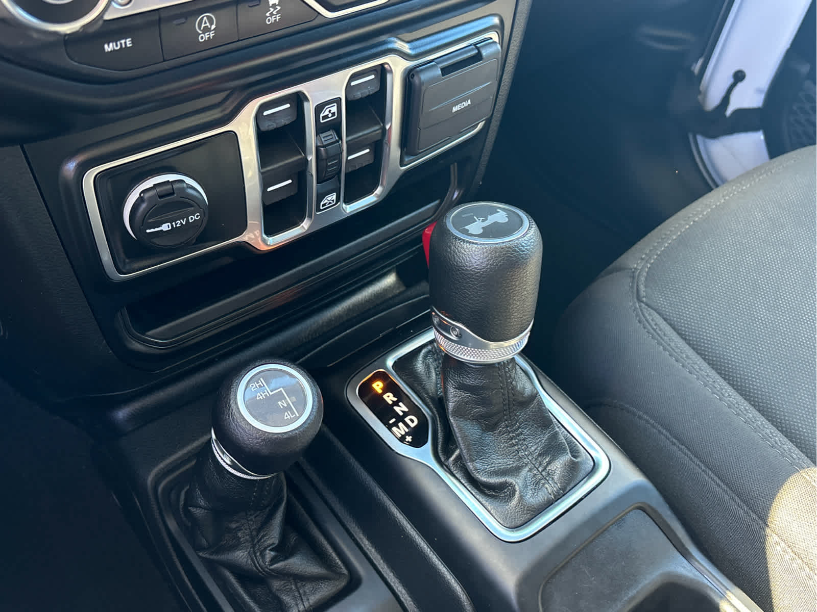 2023 Jeep Wrangler 4-Door Sport S 4x4
