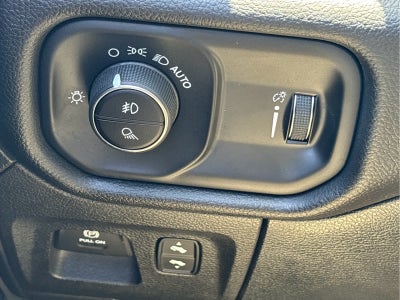 2022 RAM 1500 Big Horn Quad Cab 4x4 6'4" Box