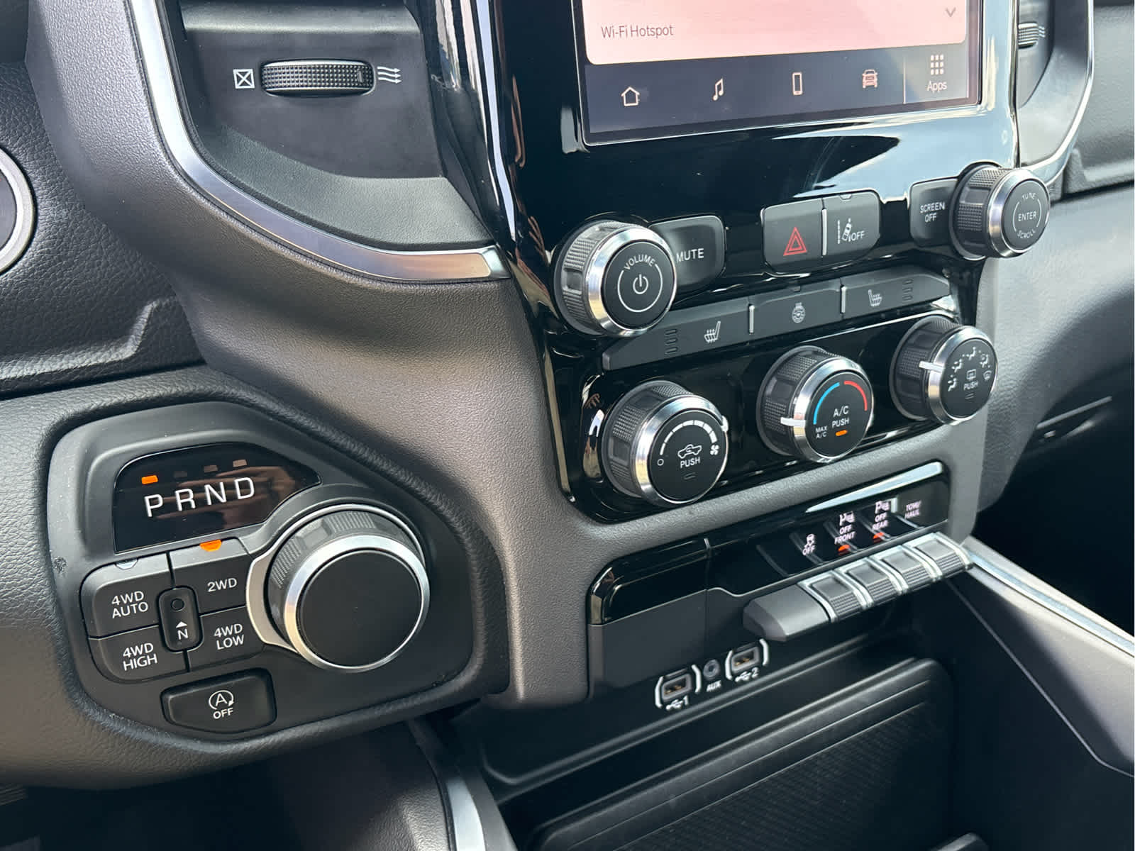 2025 RAM 1500 Big Horn Crew Cab 4x4 5'7" Box