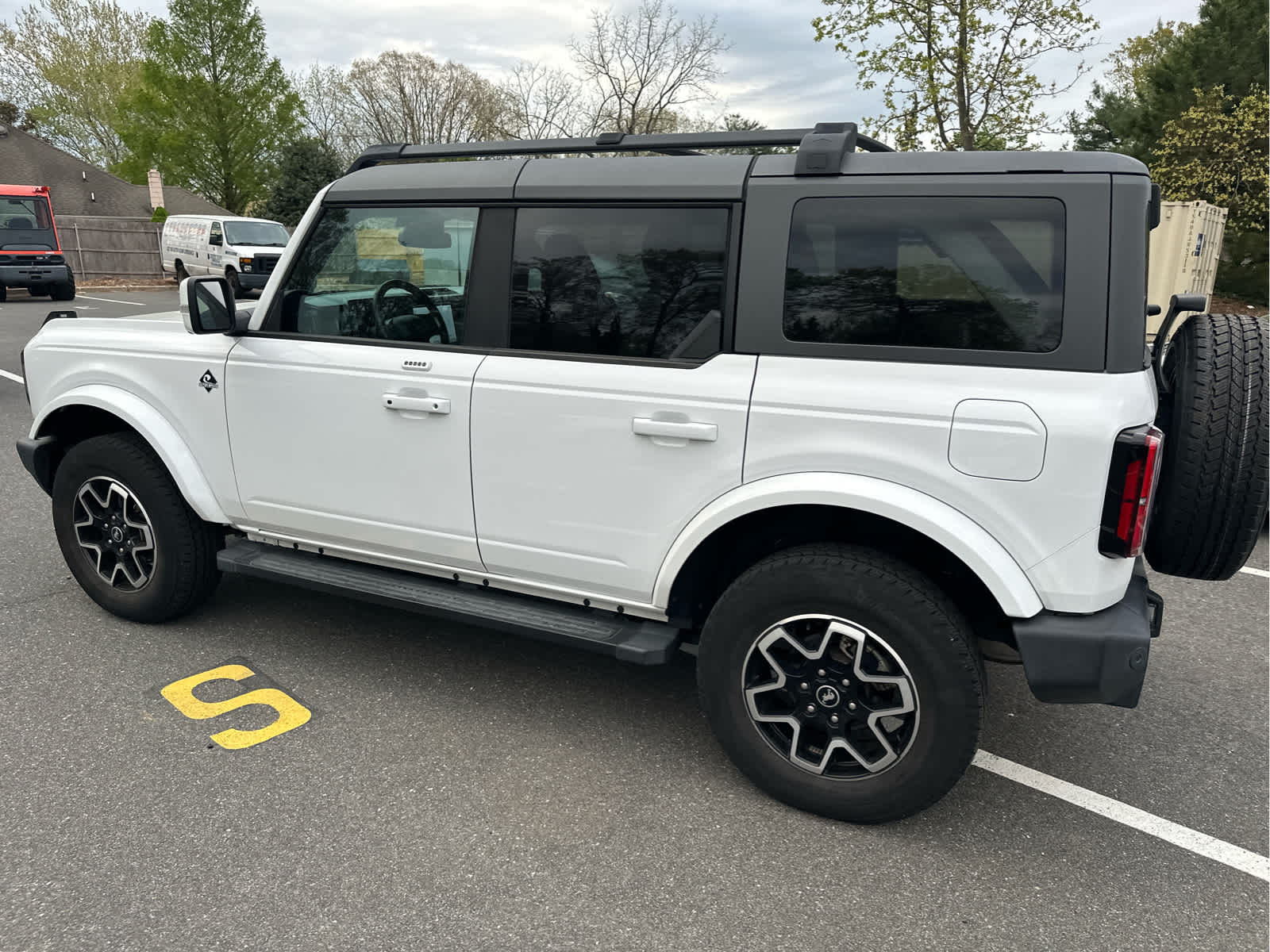 2023 Ford Bronco Base