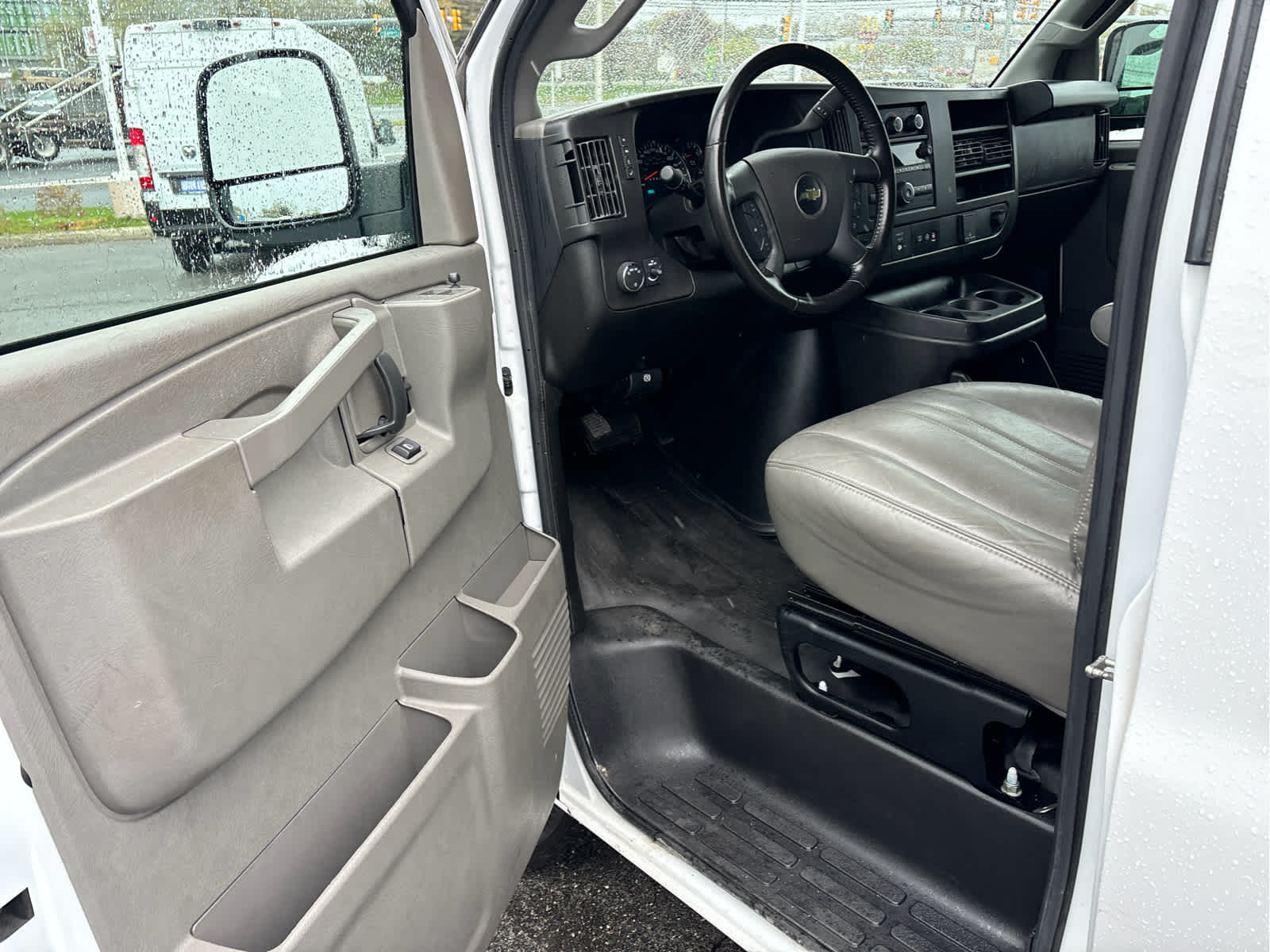 2023 Chevrolet Express Cargo 2500 WT