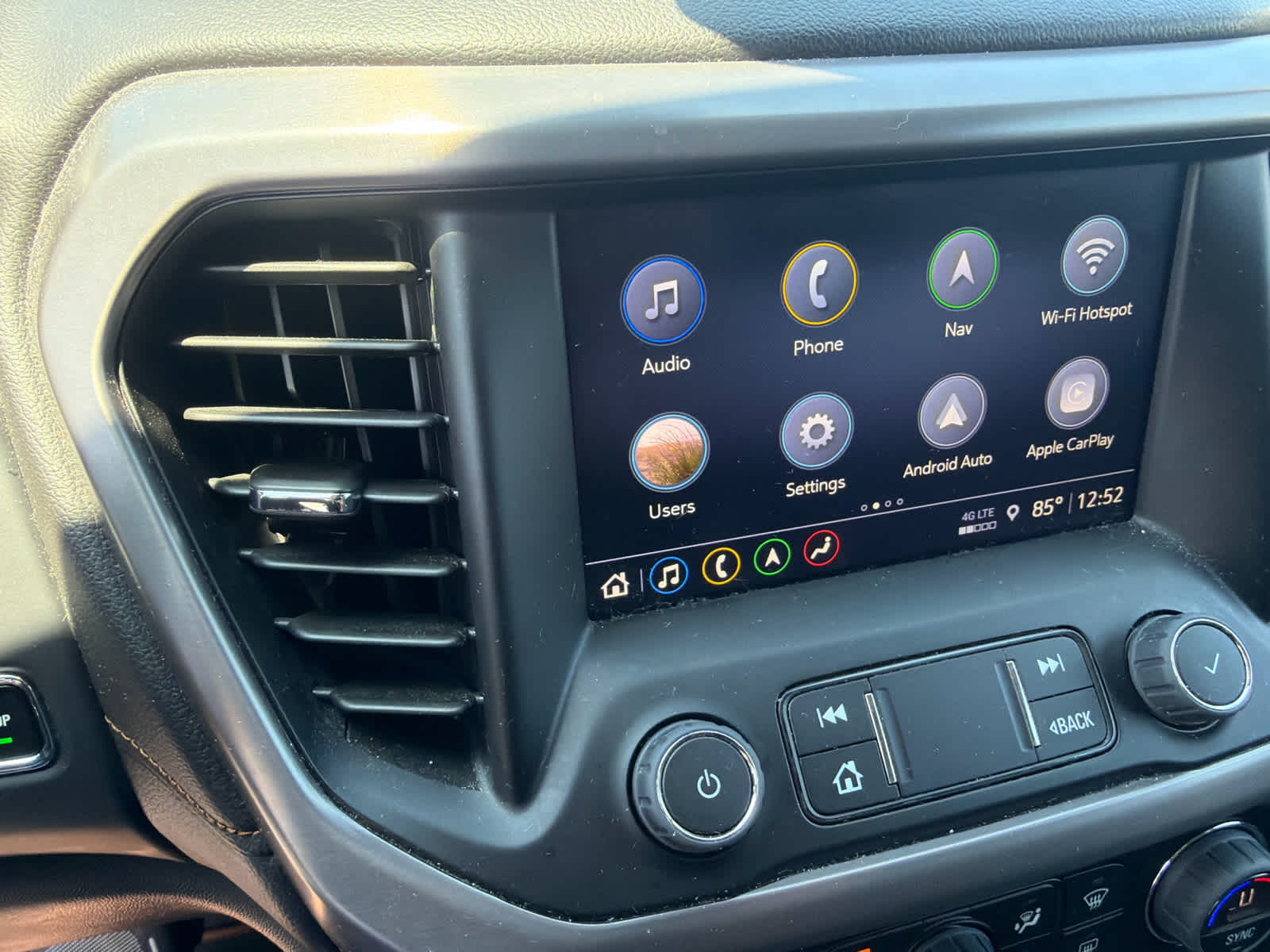 2023 GMC Acadia AT4