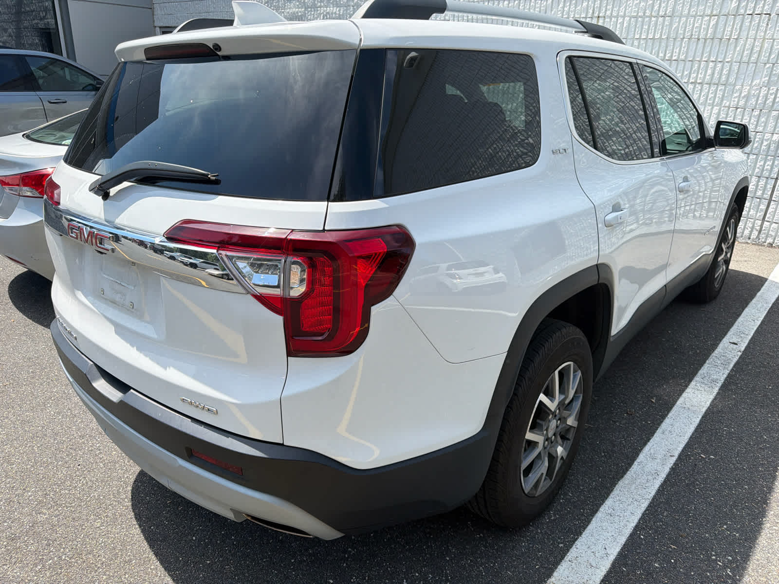 2023 GMC Acadia SLT