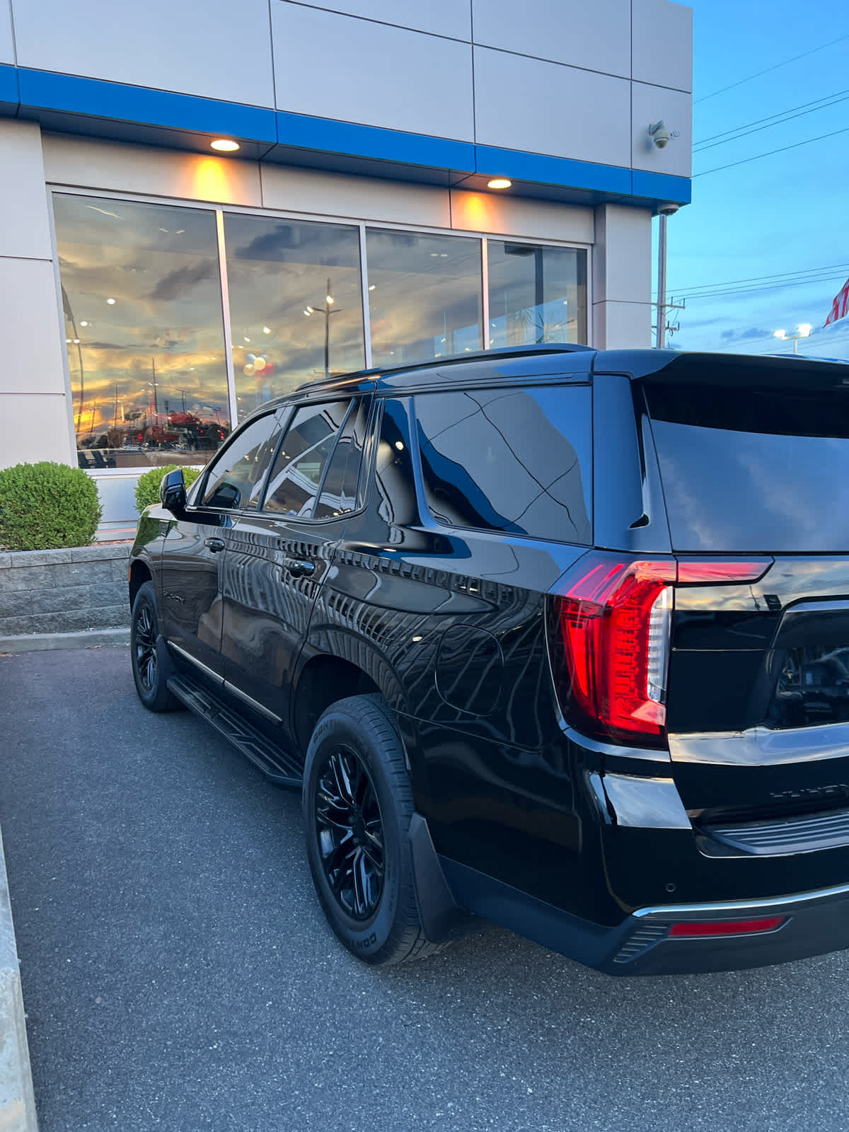 2024 GMC Yukon SLT
