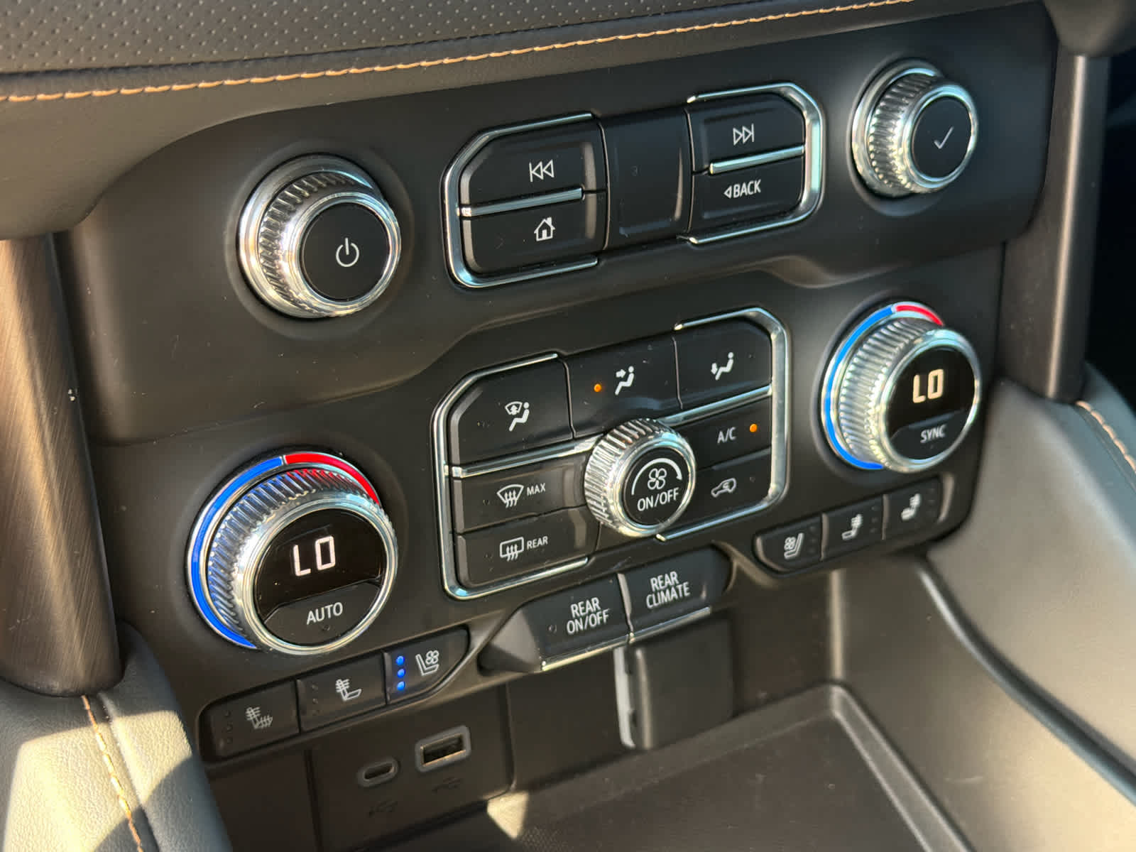 2022 GMC Yukon AT4