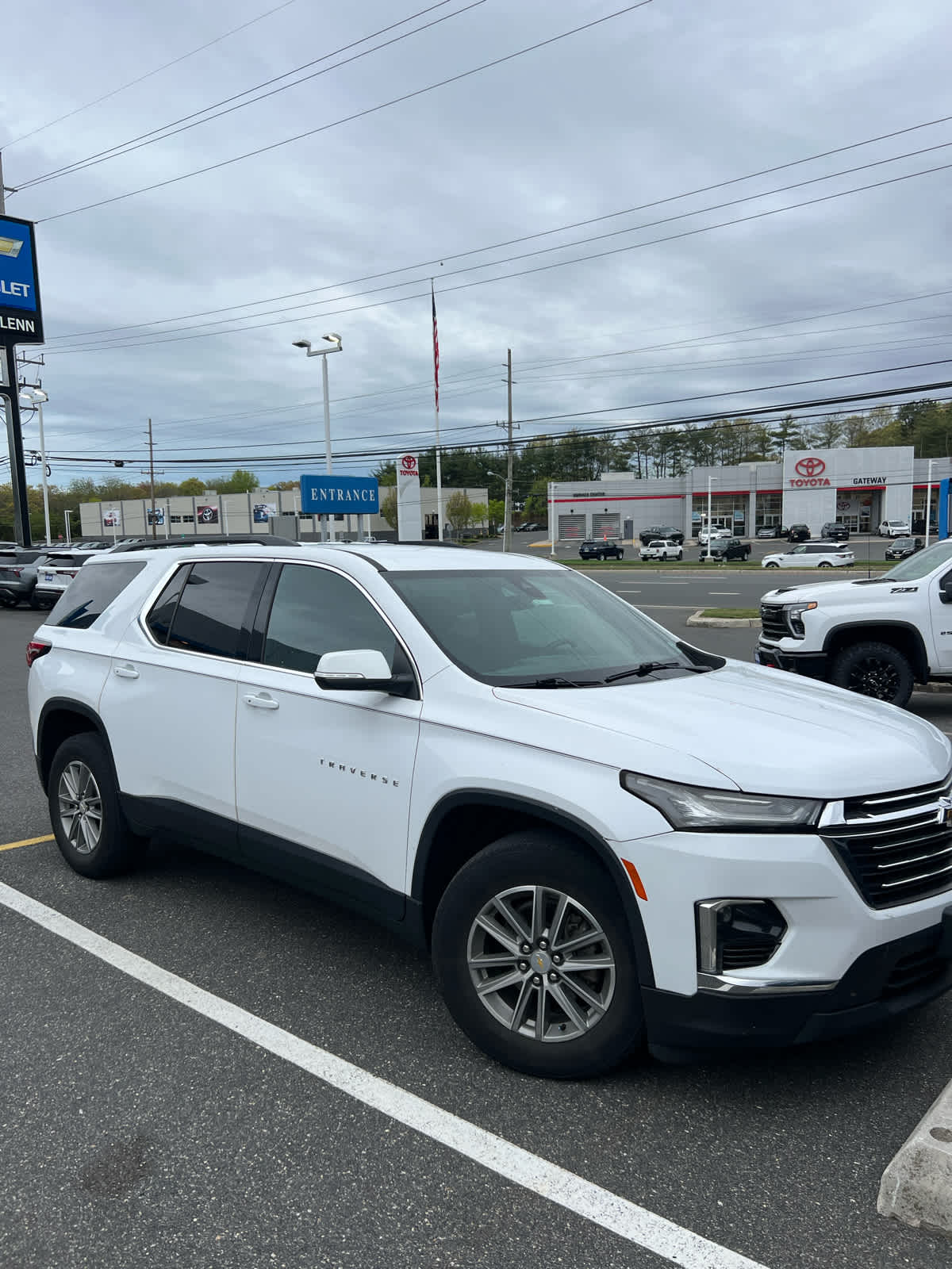 2023 Chevrolet Traverse LT Cloth