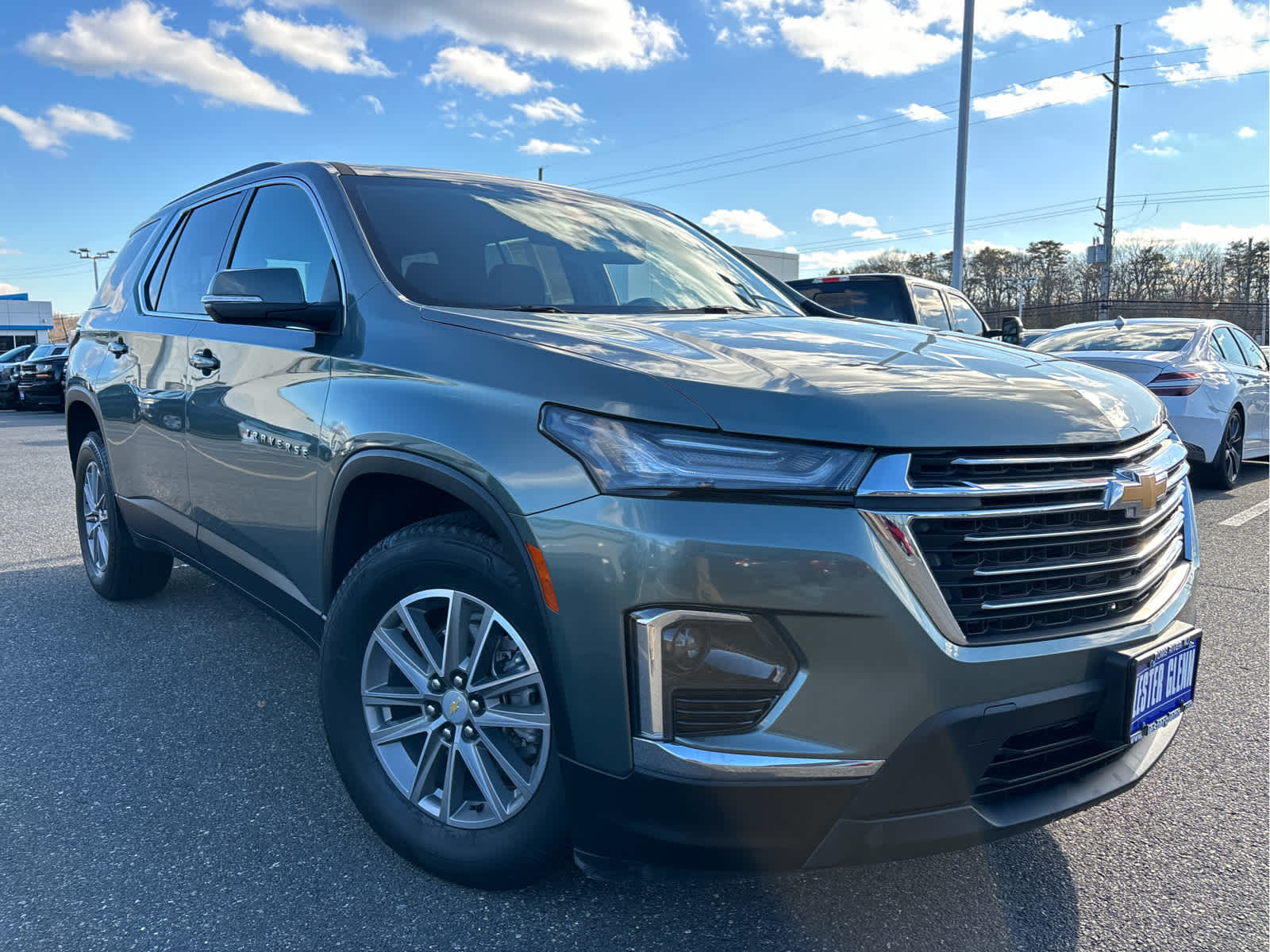 2023 Chevrolet Traverse LT Cloth