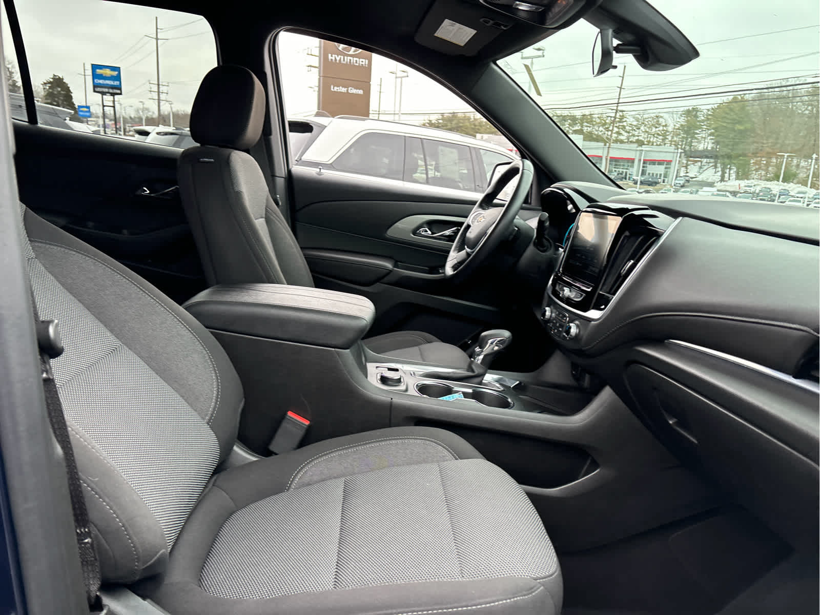 2022 Chevrolet Traverse LT Cloth