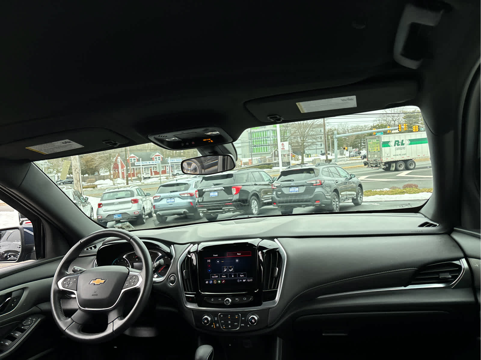 2022 Chevrolet Traverse LT Cloth