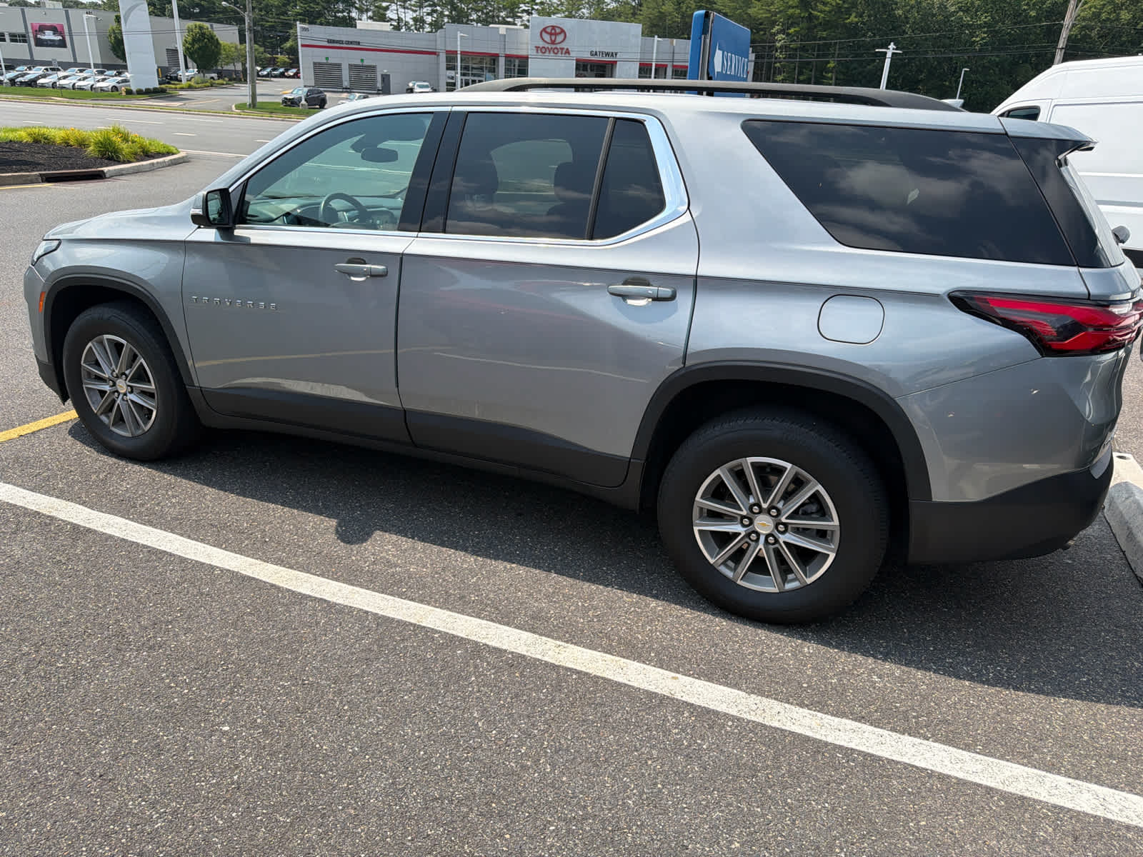 2023 Chevrolet Traverse LT Leather