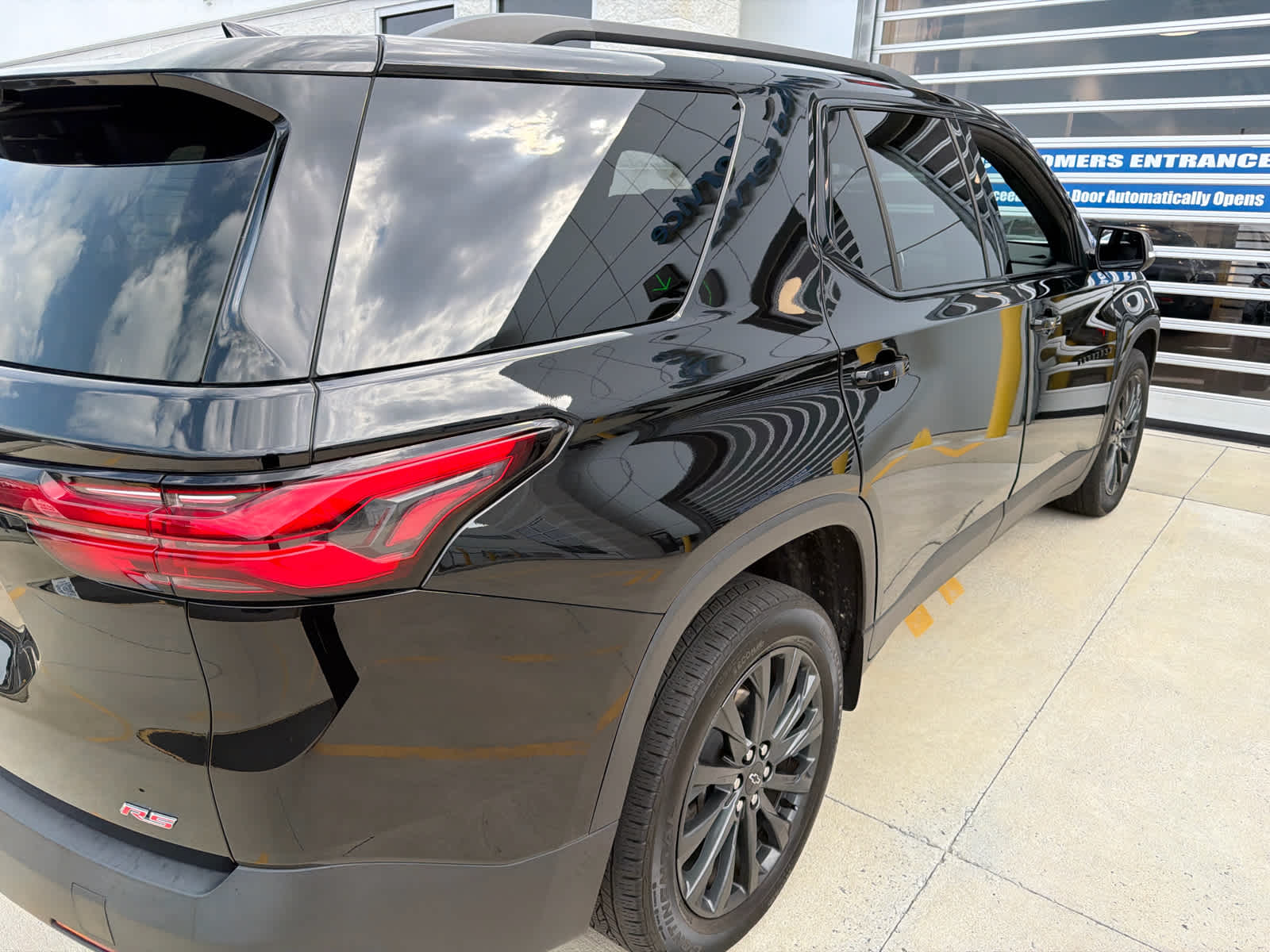 2023 Chevrolet Traverse RS