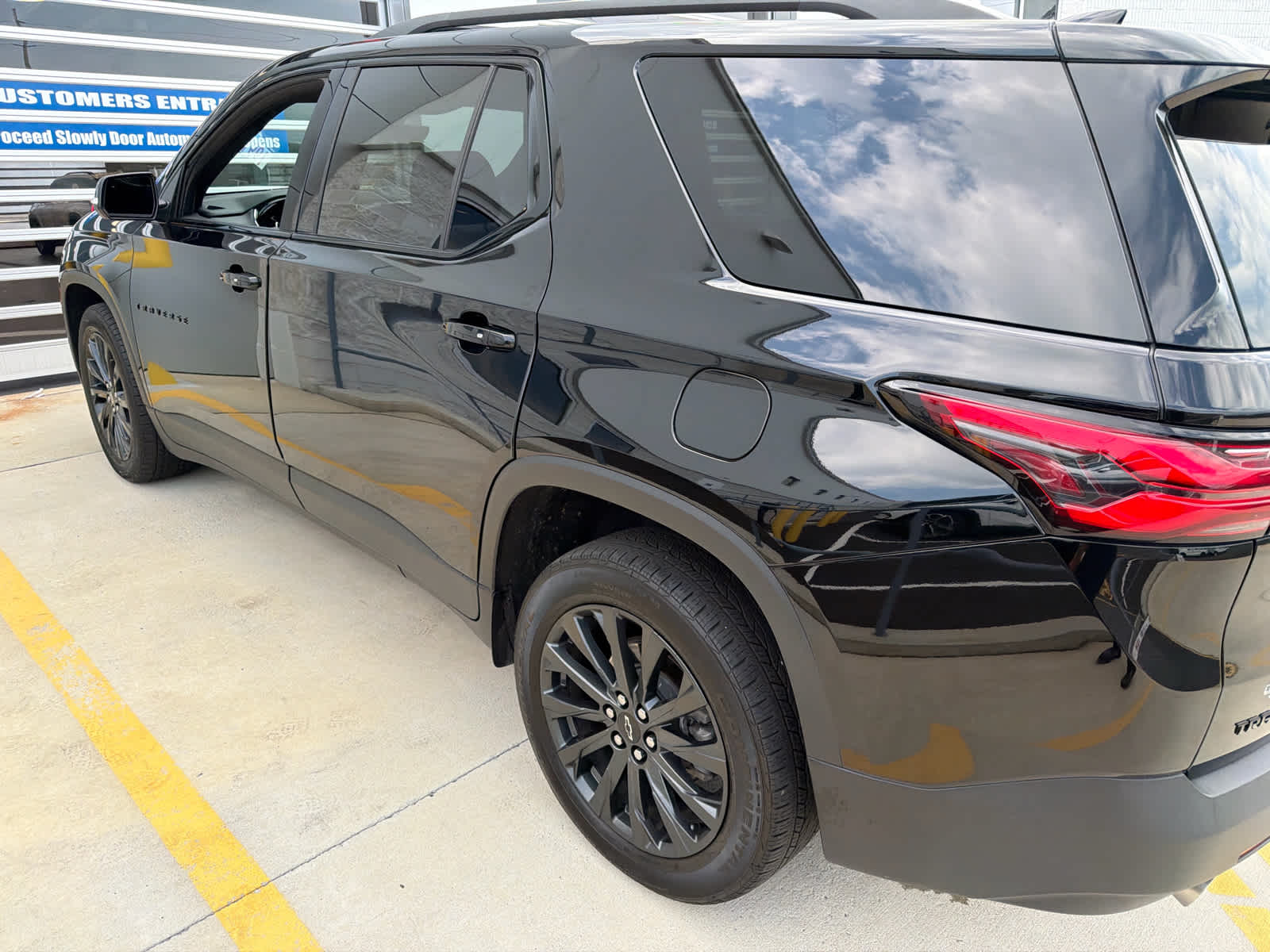 2023 Chevrolet Traverse RS