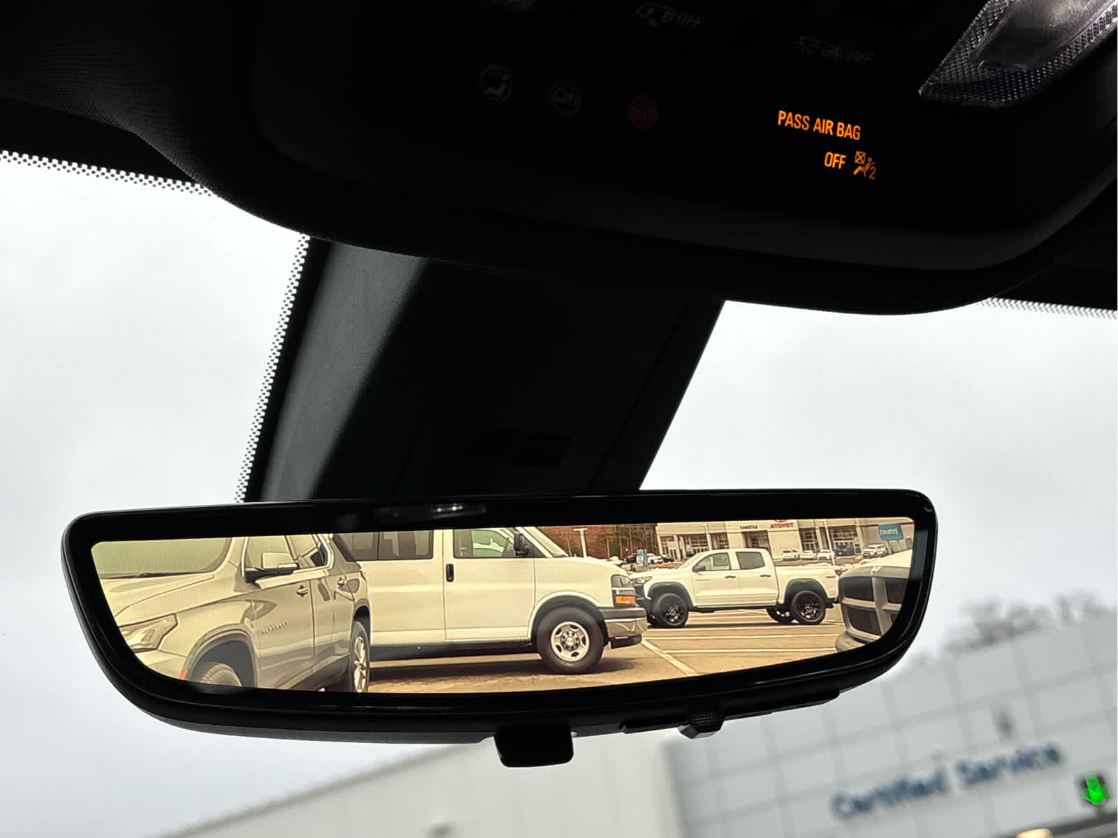 2023 Chevrolet Traverse RS