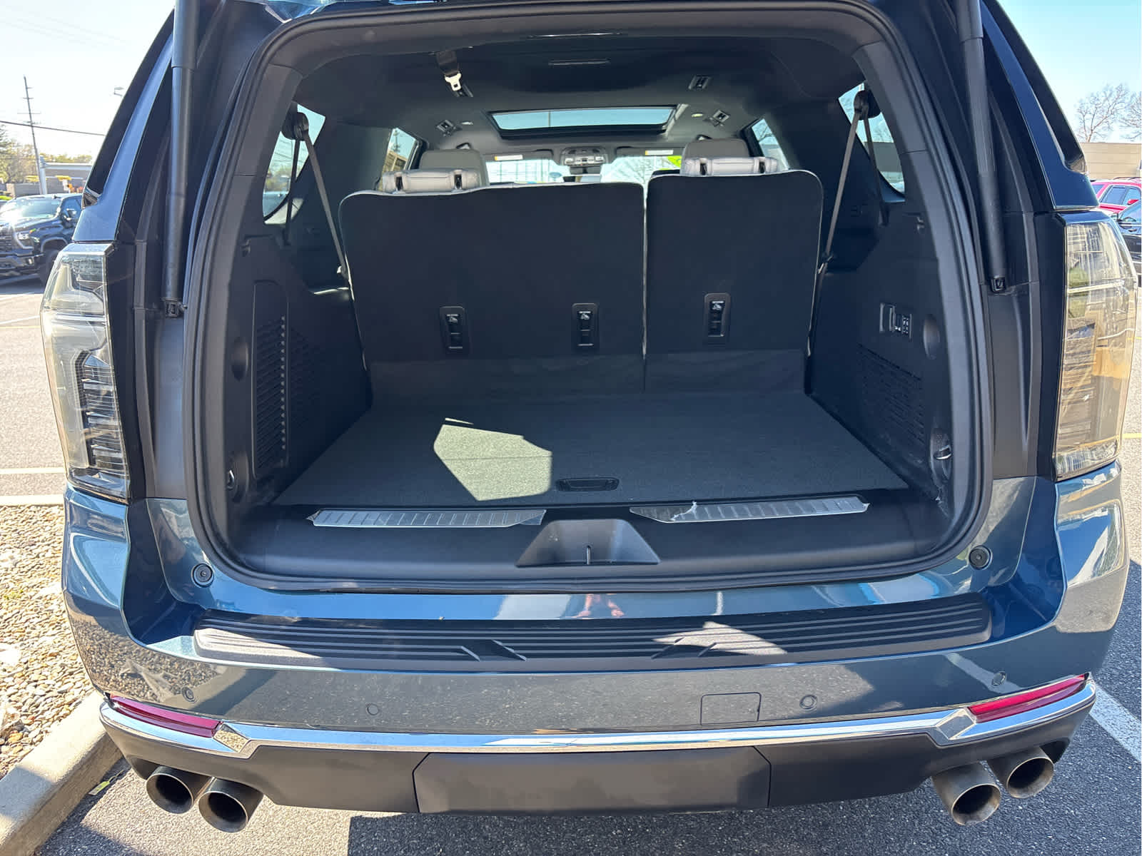 2025 Chevrolet Suburban Premier