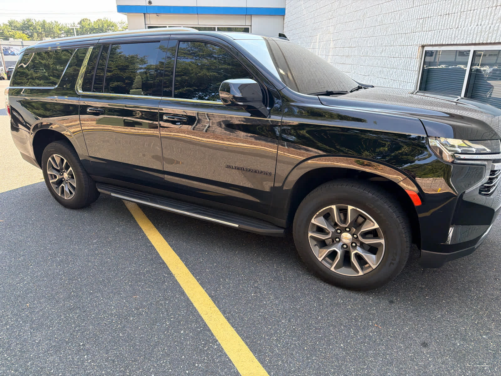 2024 Chevrolet Suburban LT