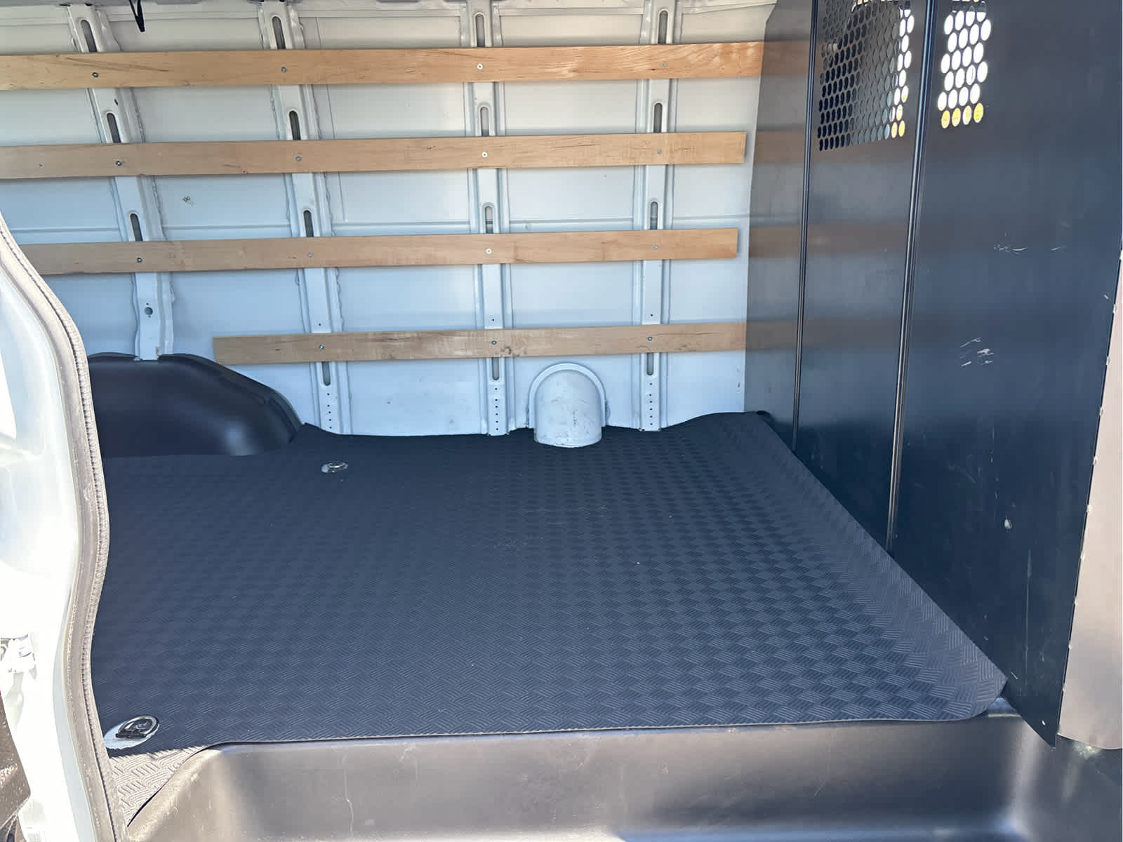 2024 GMC Savana Cargo 2500 Work Van