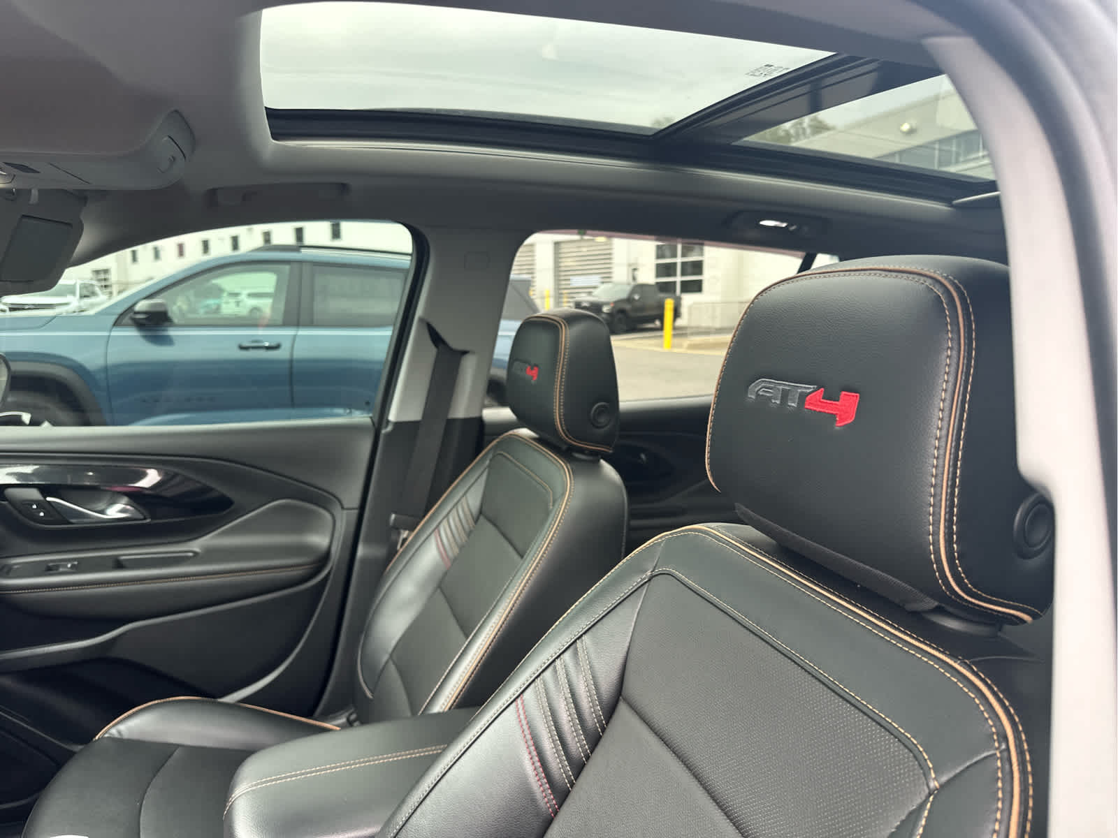2023 GMC Terrain AT4