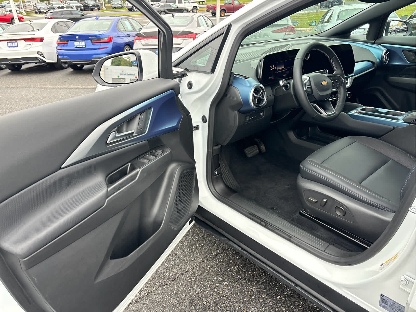 2024 Chevrolet Equinox EV 2LT