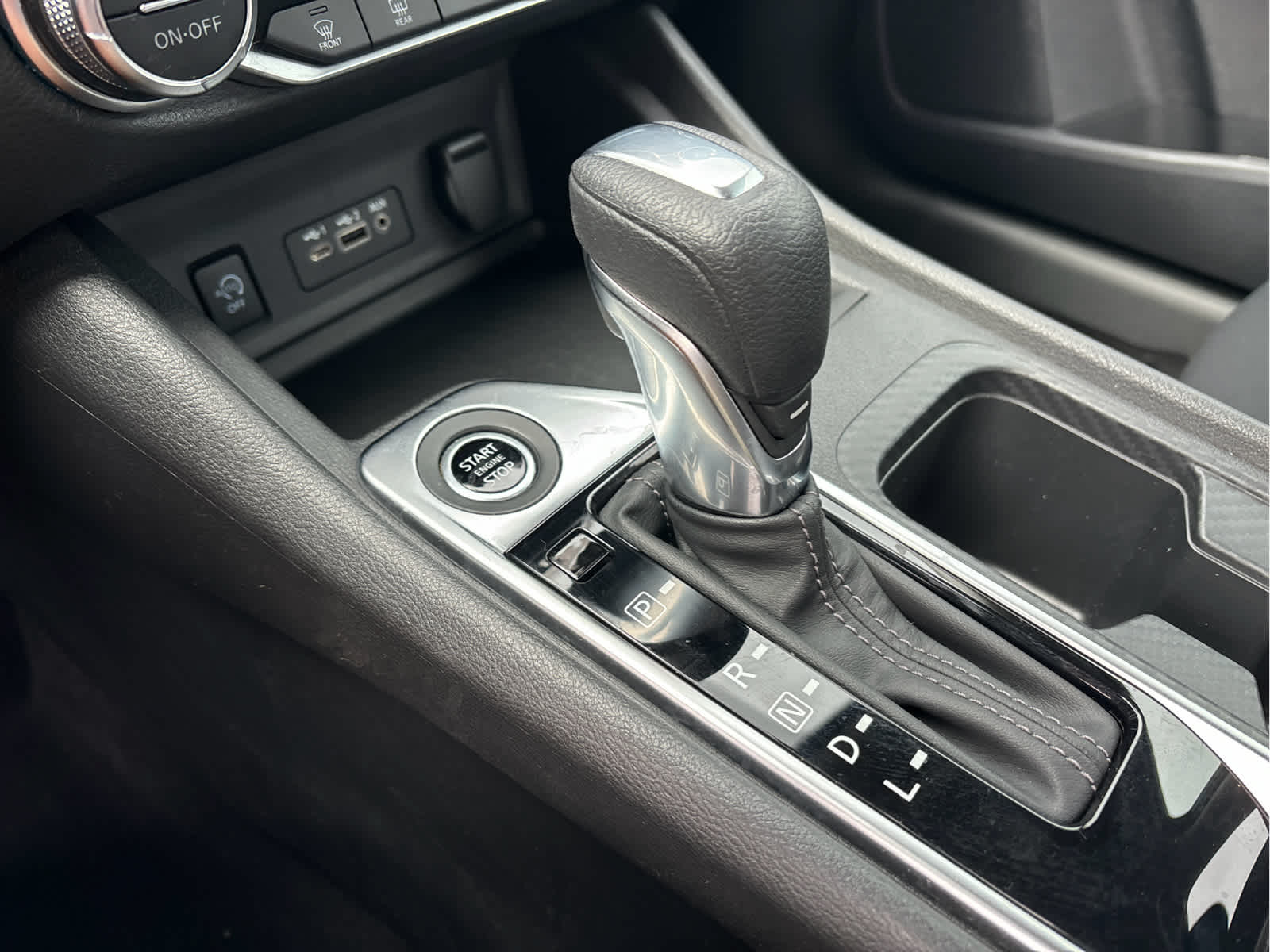2024 Nissan Sentra SV Xtronic CVT