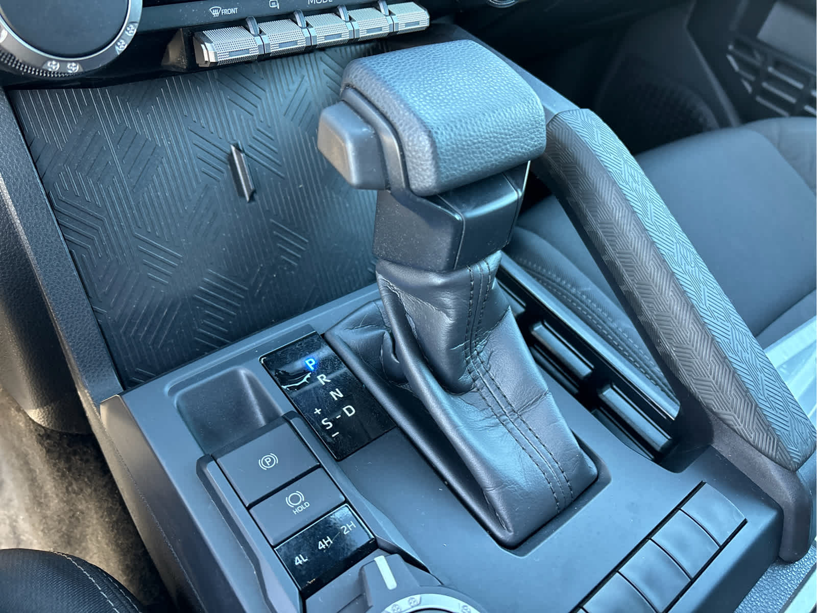 2024 Toyota Tacoma 4WD SR5