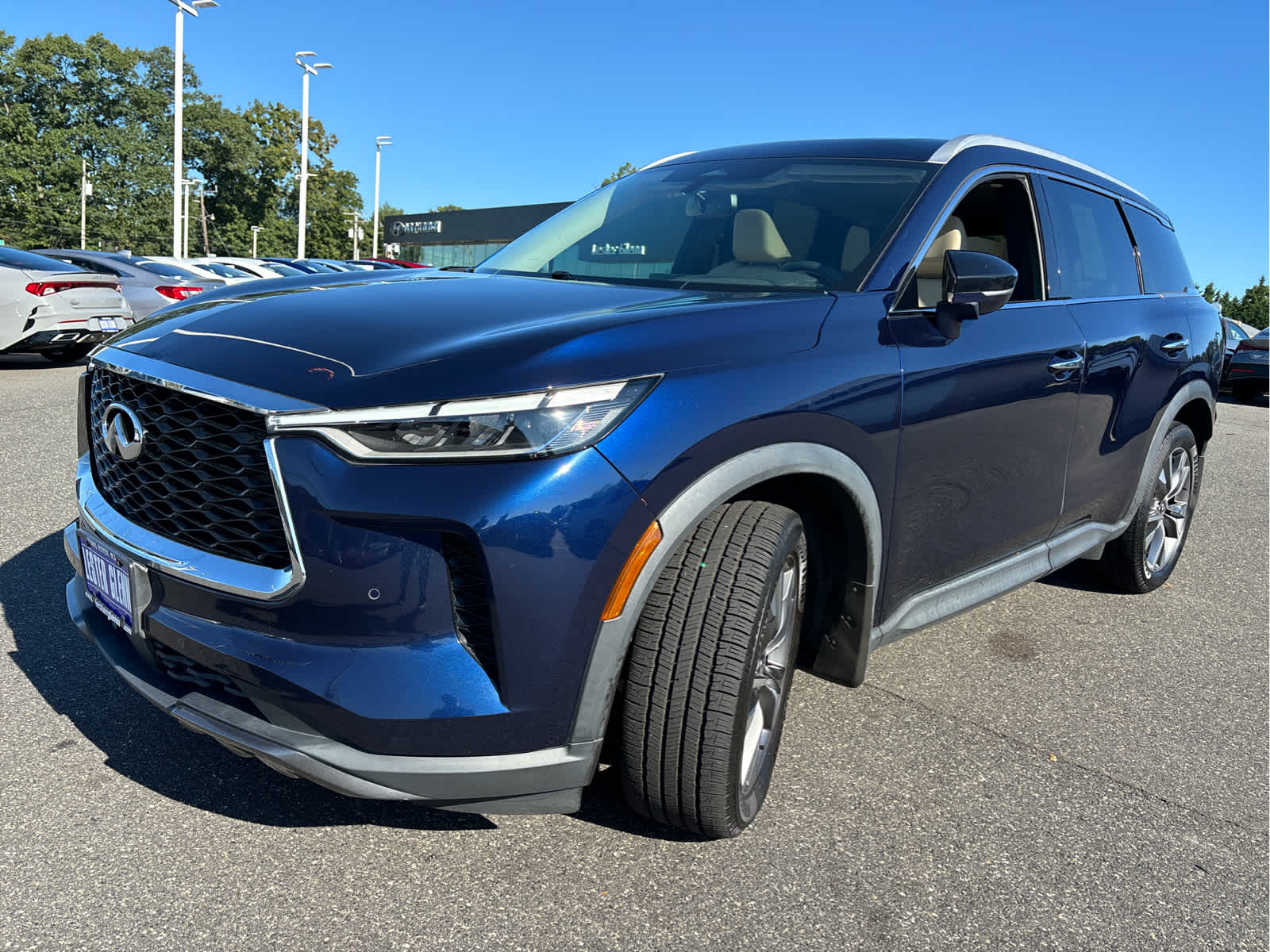 2022 INFINITI QX60 LUXE AWD