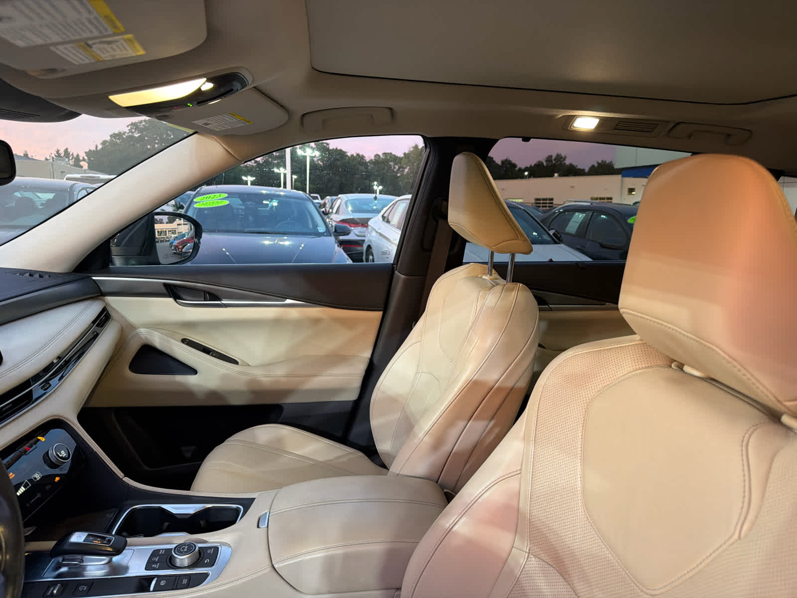 2022 INFINITI QX60 LUXE AWD